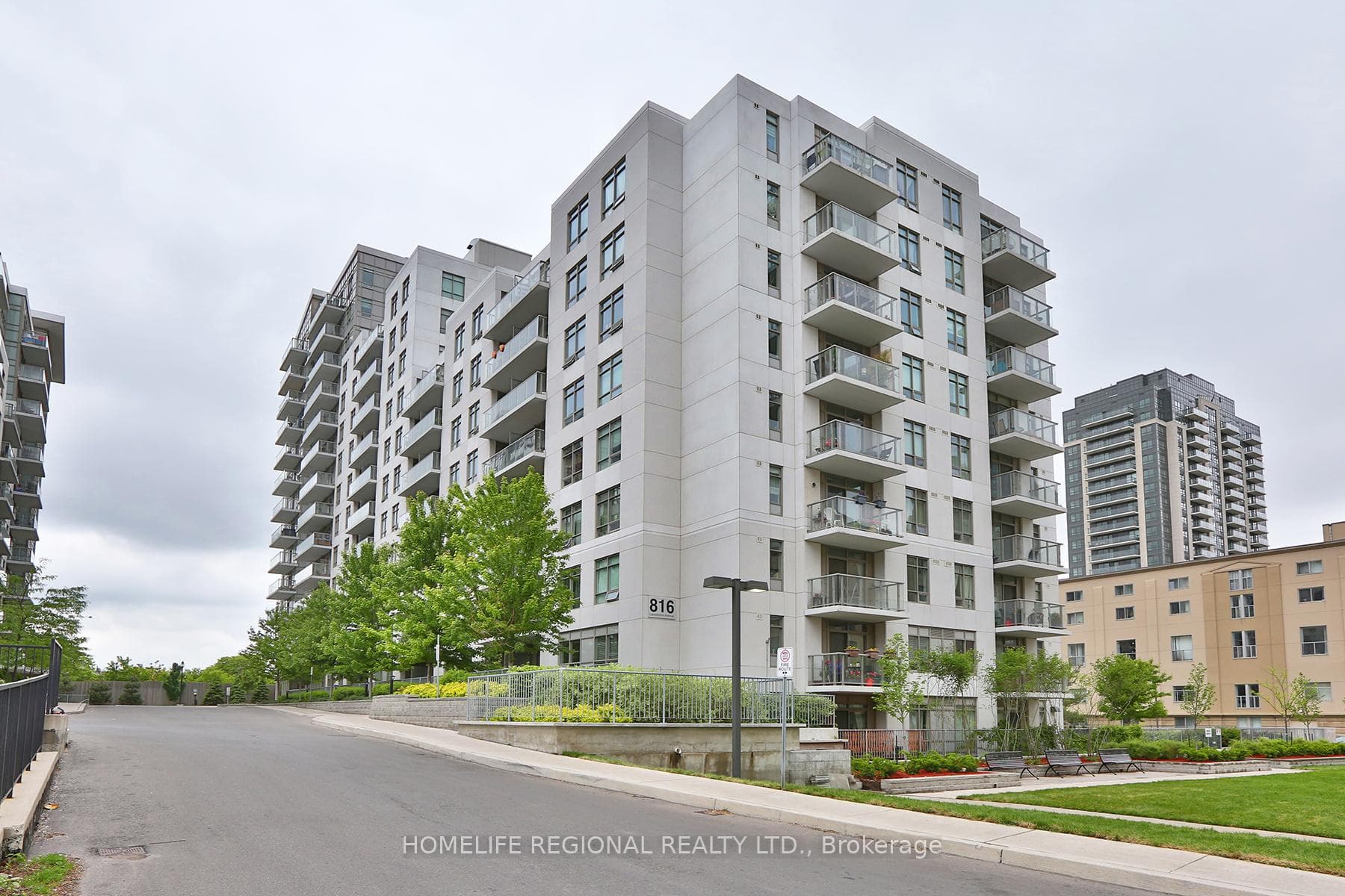 816 Lansdowne Avenue 1015, Toronto, ON M6H 4K6, Toronto W02 — photo 1