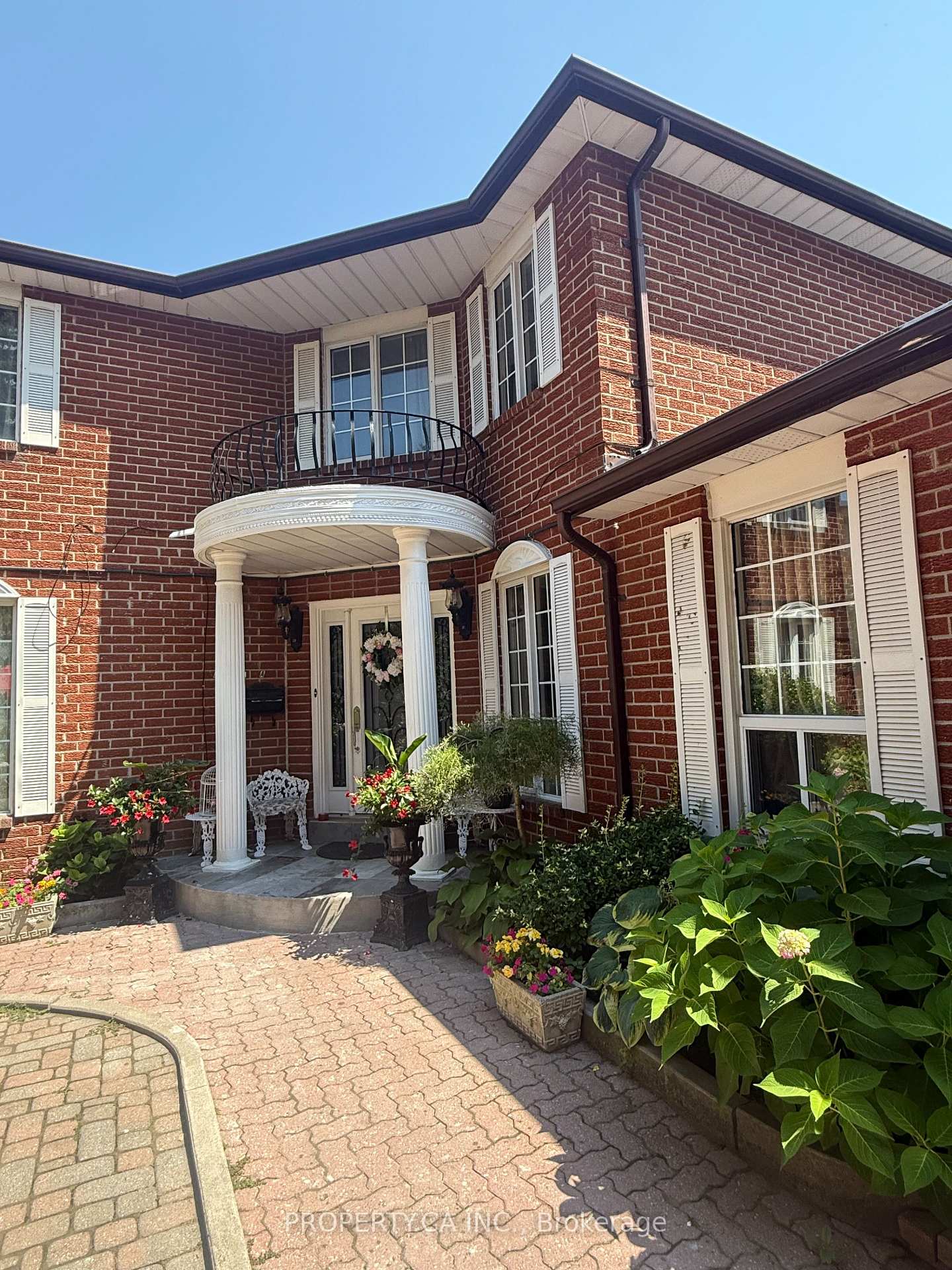 4099 Fieldgate Drive 2, Mississauga, ON L4W 2C6, Mississauga — photo 1