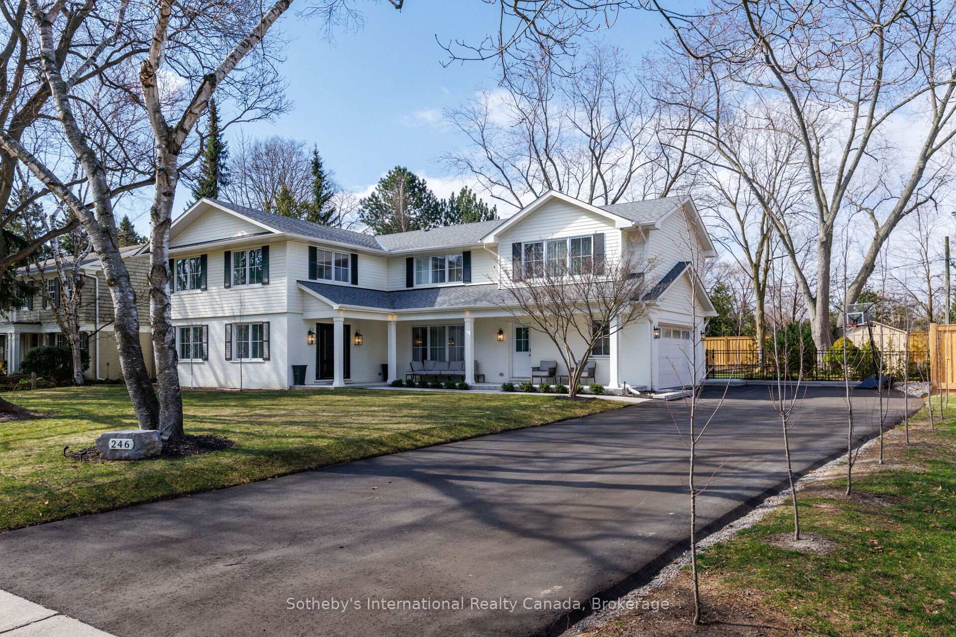 246 Cairncroft Road, Oakville, ON L6J 4M3