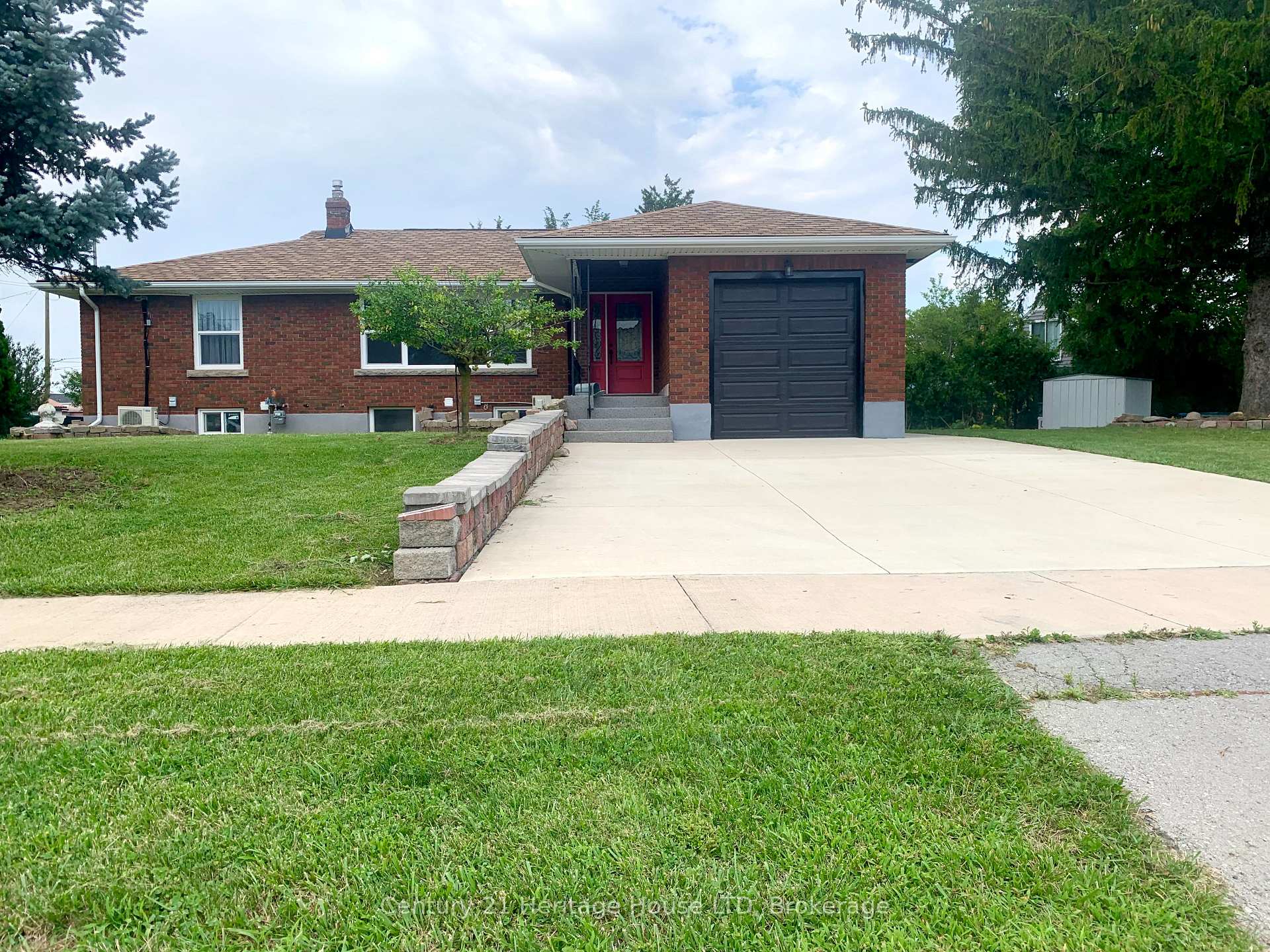 2 Foley Crescent, Thorold, ON L2V 2K8, Thorold — photo 1