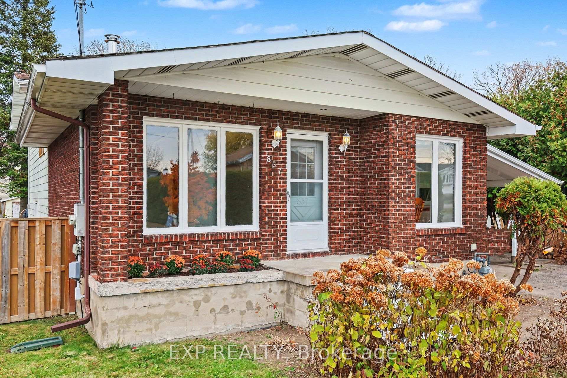 857 Willow Avenue, Orleans - Cumberland and Area, ON K1E 1C2, Orleans - Cumberland and Area — photo 1