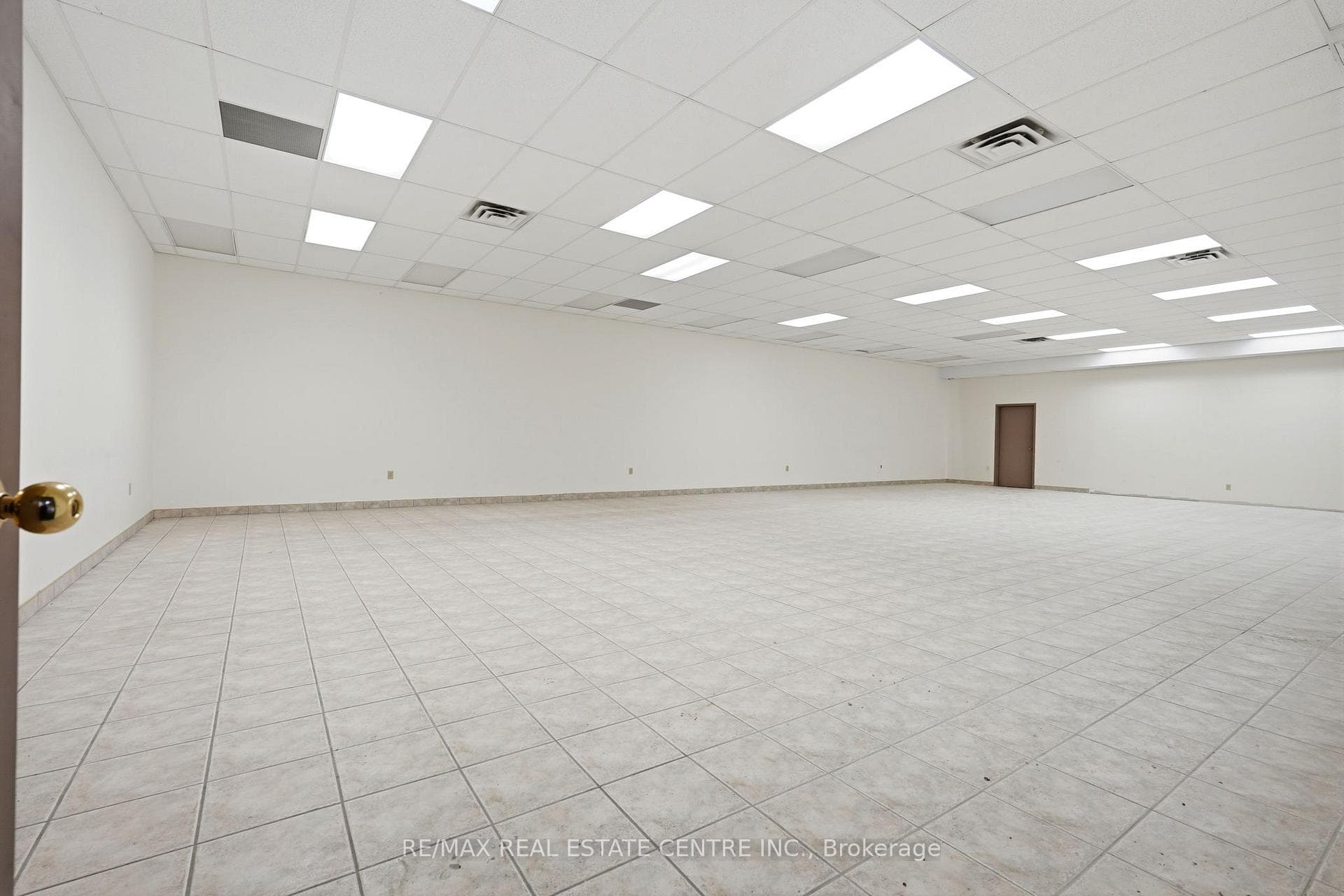 45 Wyndham Street N B3, Guelph, ON N1H 4E4, Guelph — photo 1