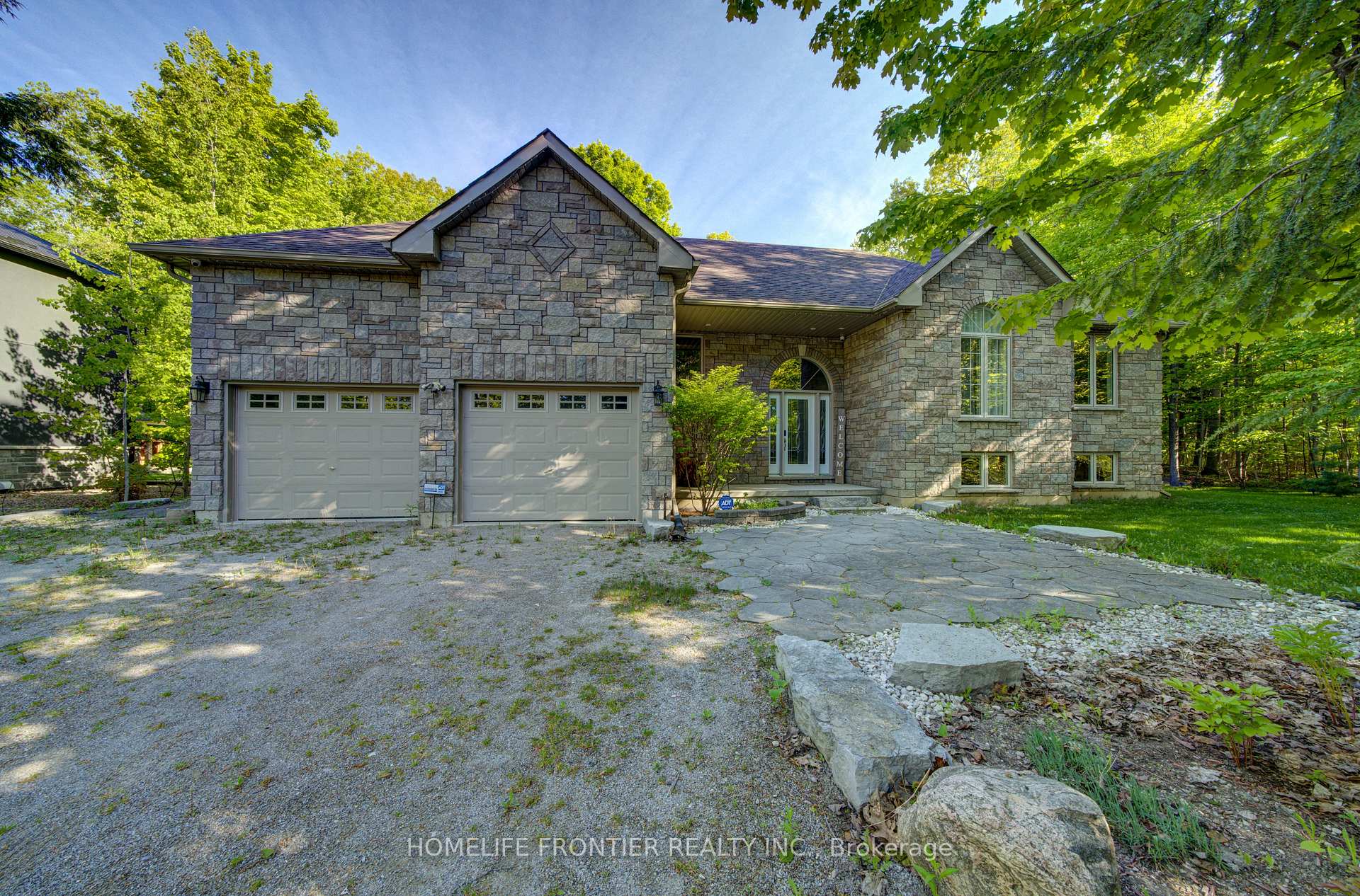 42 Forest Circle, Tiny, ON L9M 0H4, Tiny — photo 1