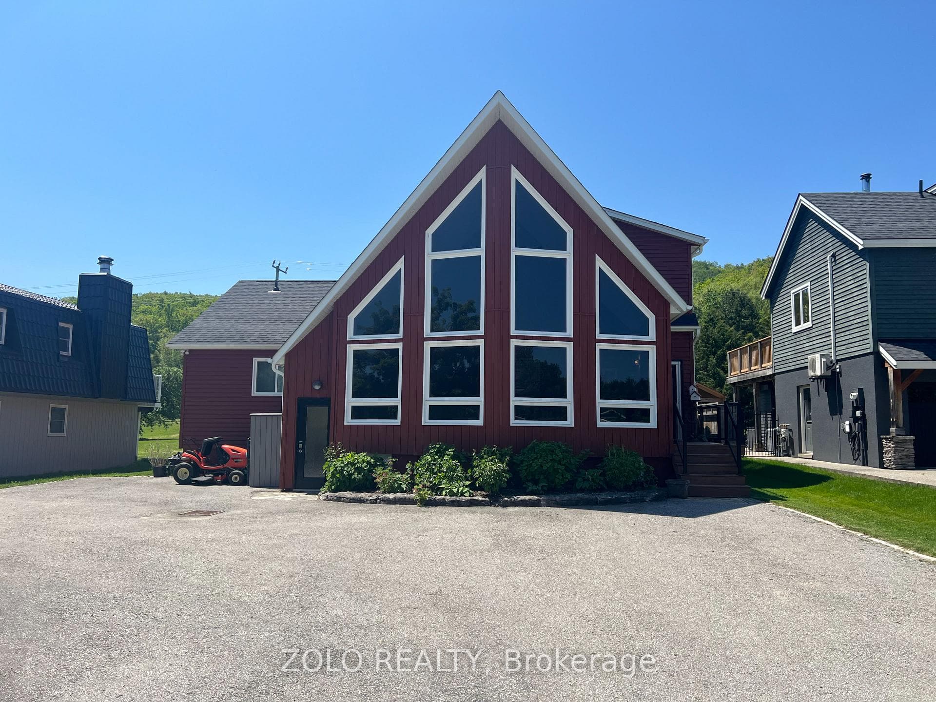 112 carmichael Crescent, Blue Mountains, ON L9Y 0R3, Blue Mountains — photo 1