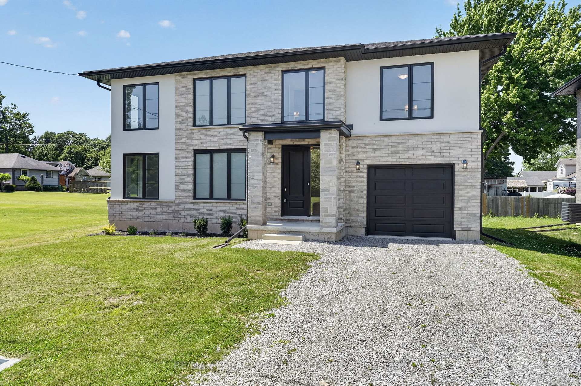 203 PARK Street, Fort Erie, ON L0S 1N0, Fort Erie — photo 1
