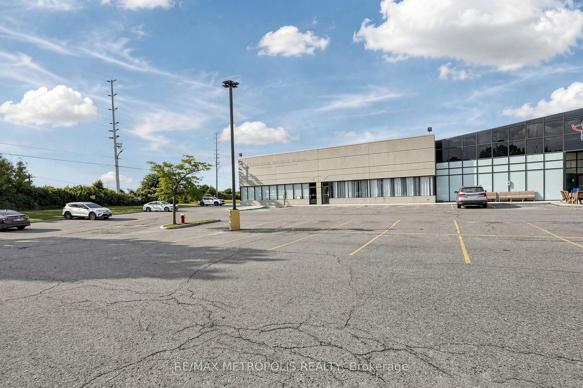 6991 Millcreek Drive 13, Mississauga, ON L5N 6B9, Mississauga — photo 1