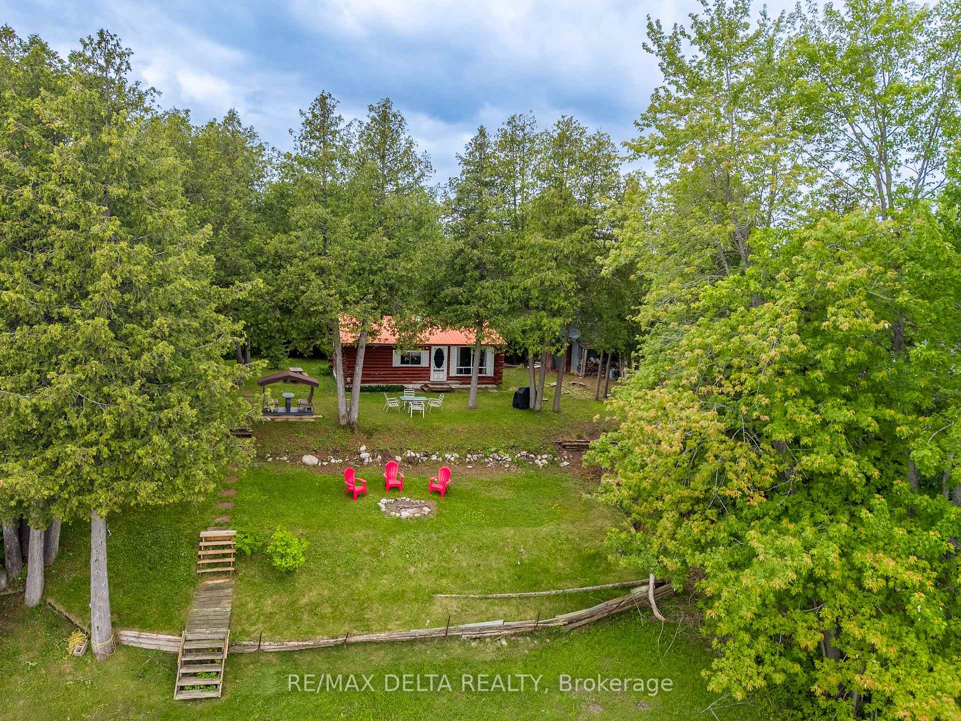 48 CROSBY Trail, Whitewater Region, ON K0J 2J0, Whitewater Region — photo 1