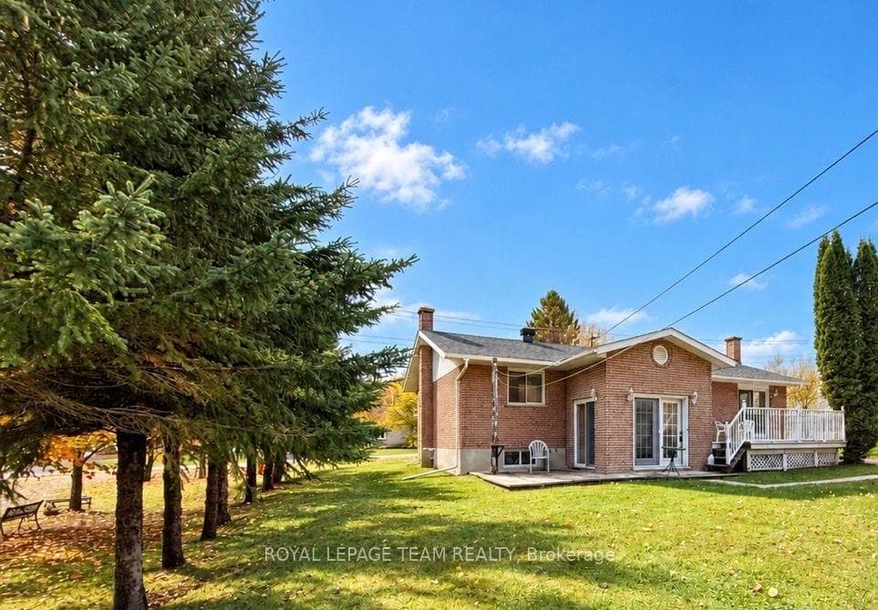 612 ELGIN Street, Laurentian Valley, ON K8A 4H2, Laurentian Valley — photo 1