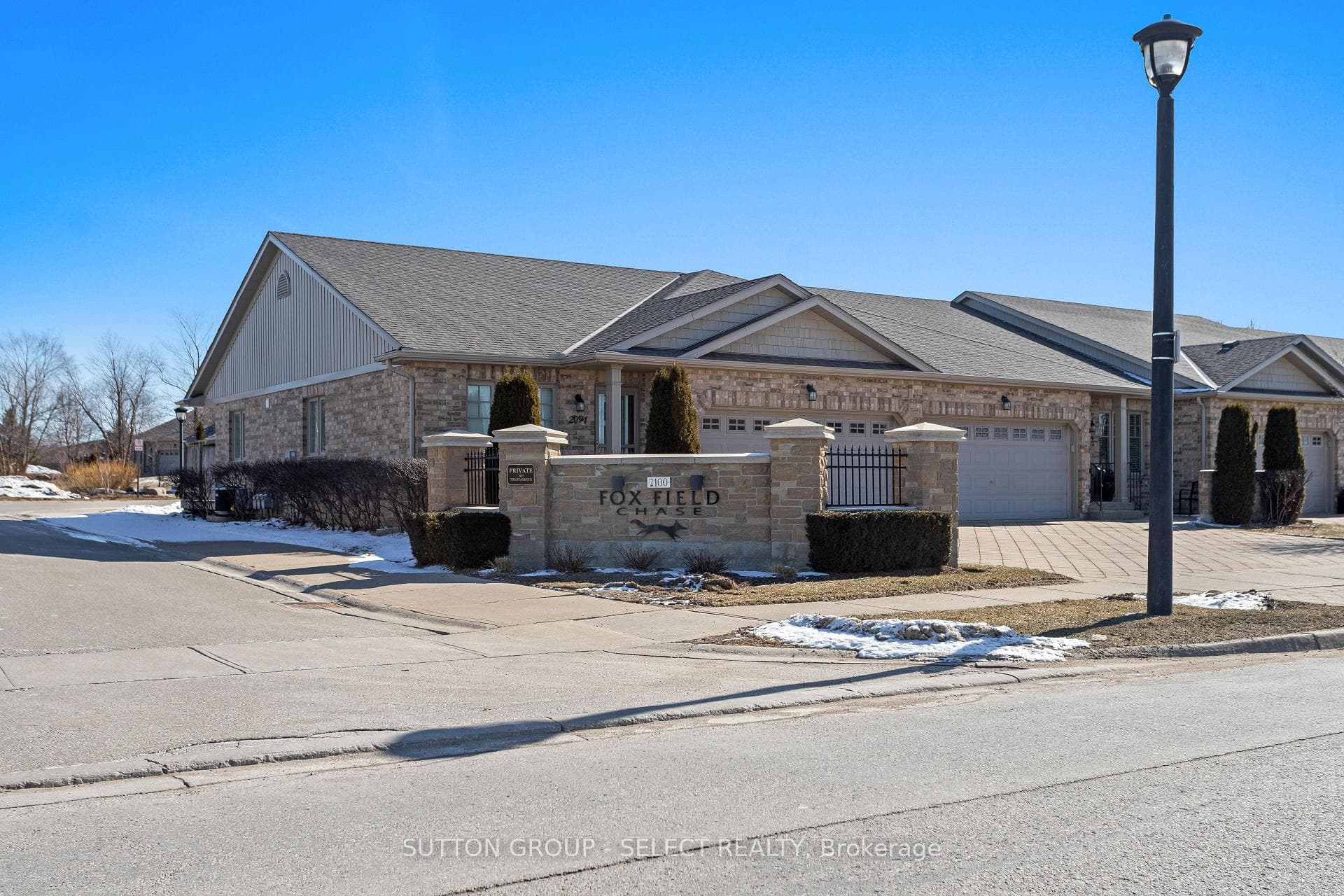 2094 Denview Avenue, London North, ON N6G 5B6, London North — photo 1