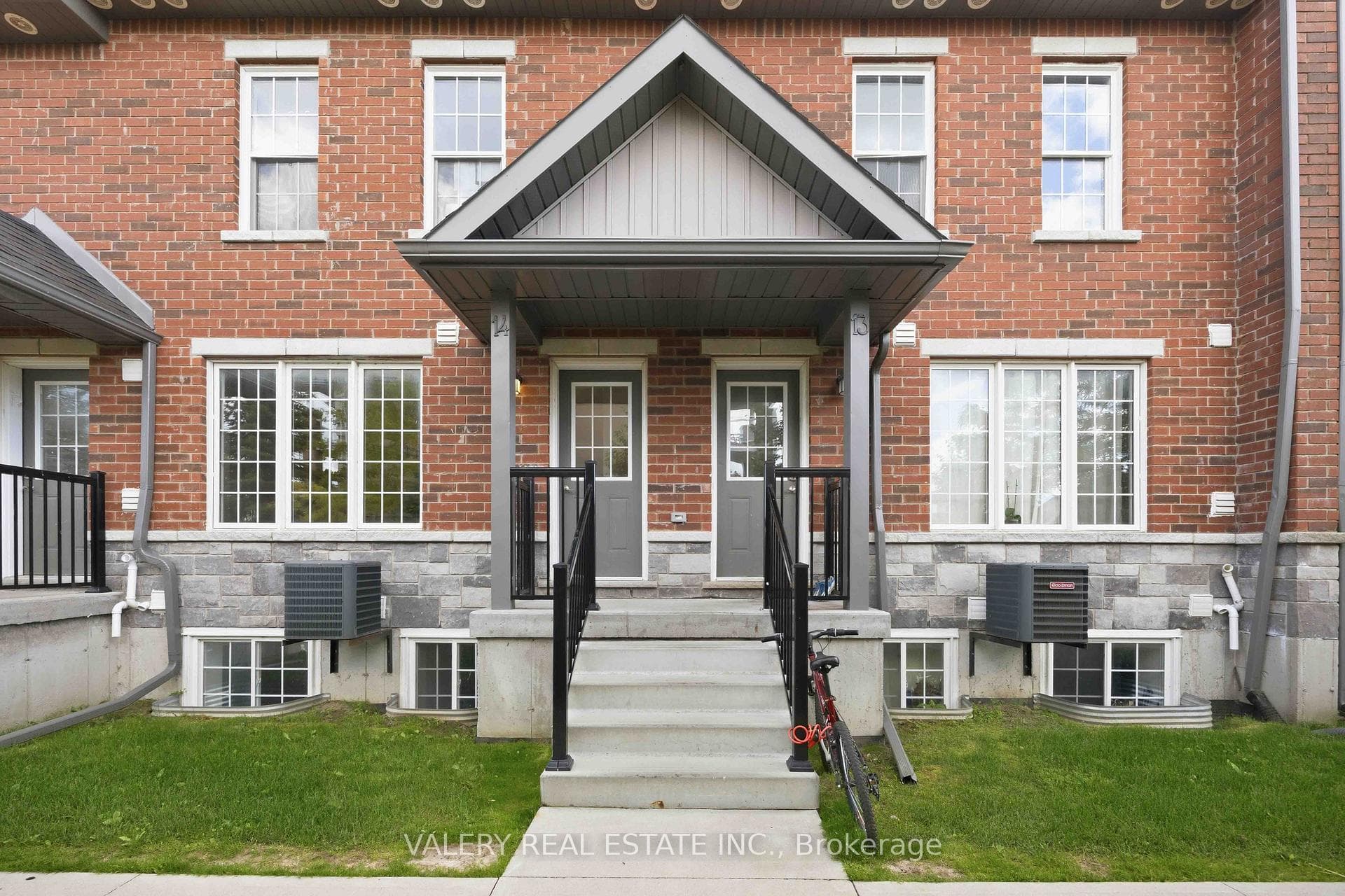 250 Penetanguishene Road 7, Barrie, ON L4M 7C2, Barrie — photo 1