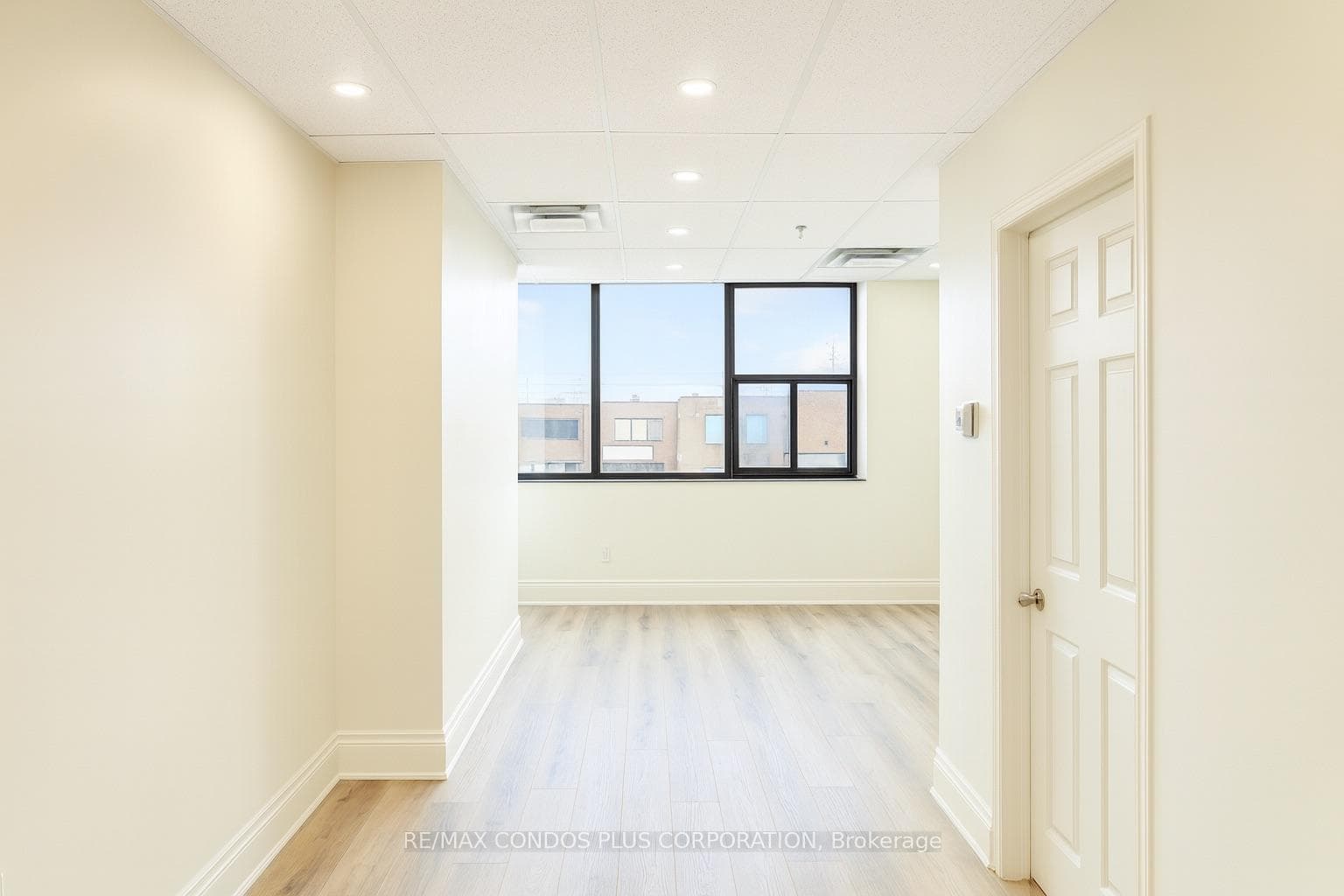260 Regina Road (SECOND FLOOR), Vaughan, ON L4L 8P8, Vaughan — photo 1