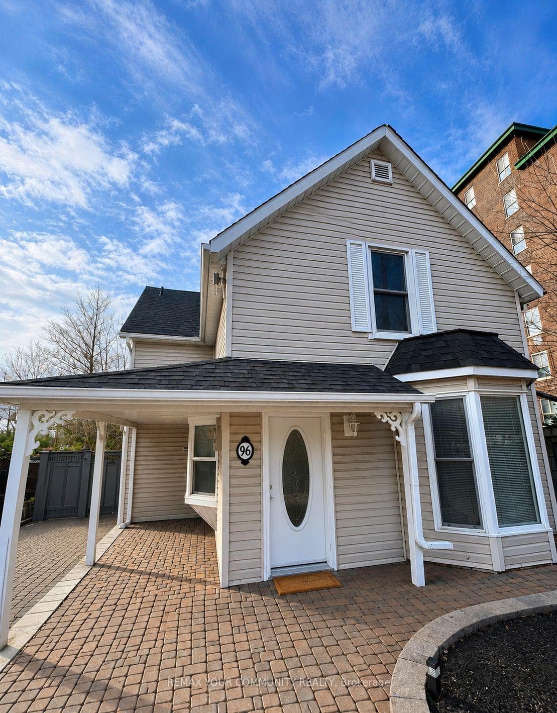 96 Gurnett Street Main, Aurora, ON L4G 1P6, Aurora — photo 1