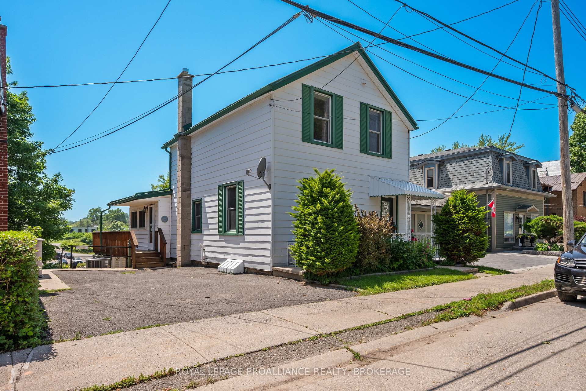 370 Stone Street S, Gananoque, ON K7G 2A4, Gananoque — photo 1
