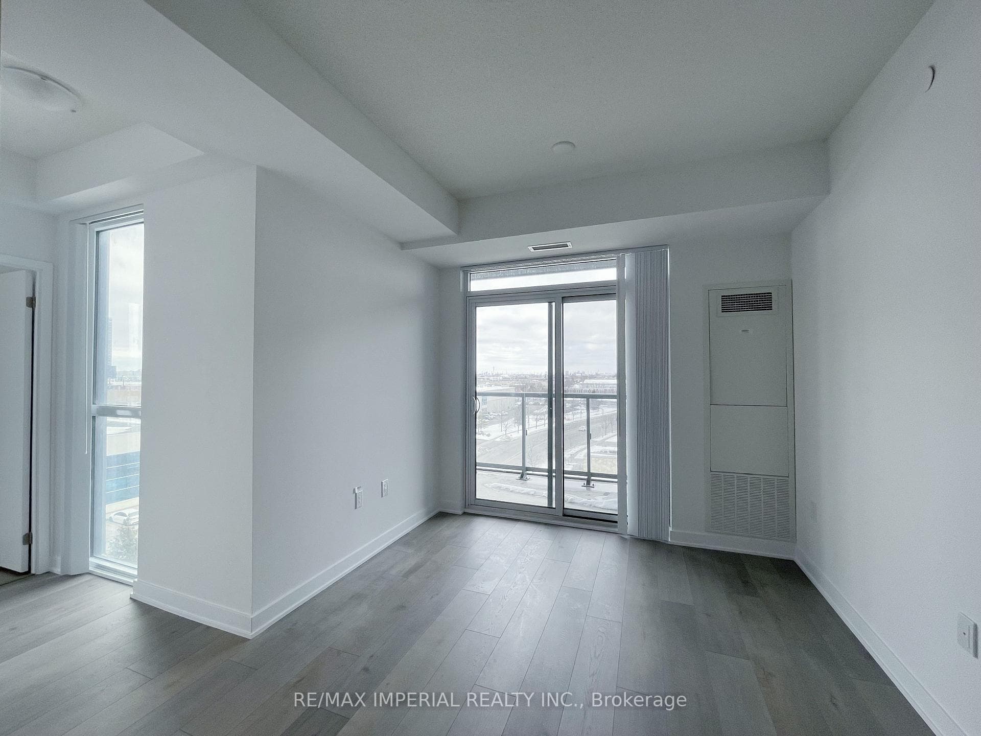 38 Honeycrisp Crescent 616, Vaughan, ON L4K 0M7, Vaughan — photo 1
