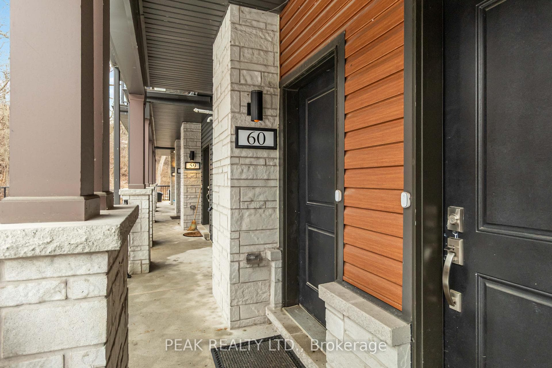 2 Willow Street 60, Brant, ON N3L 0K7, Brant — photo 1