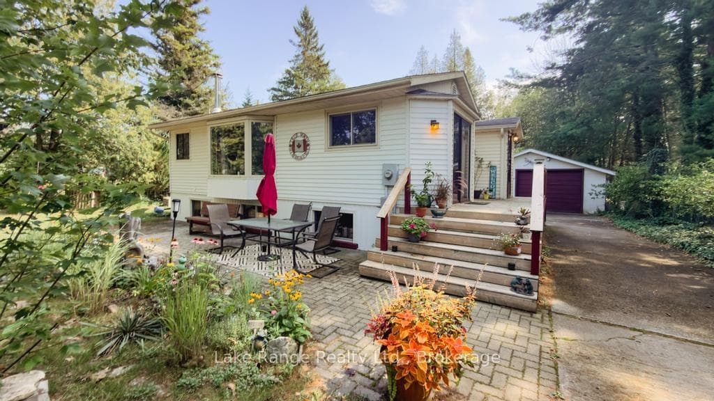 536 Alfred Street, Huron-Kinloss, ON N0G 2R0, Huron-Kinloss — photo 1