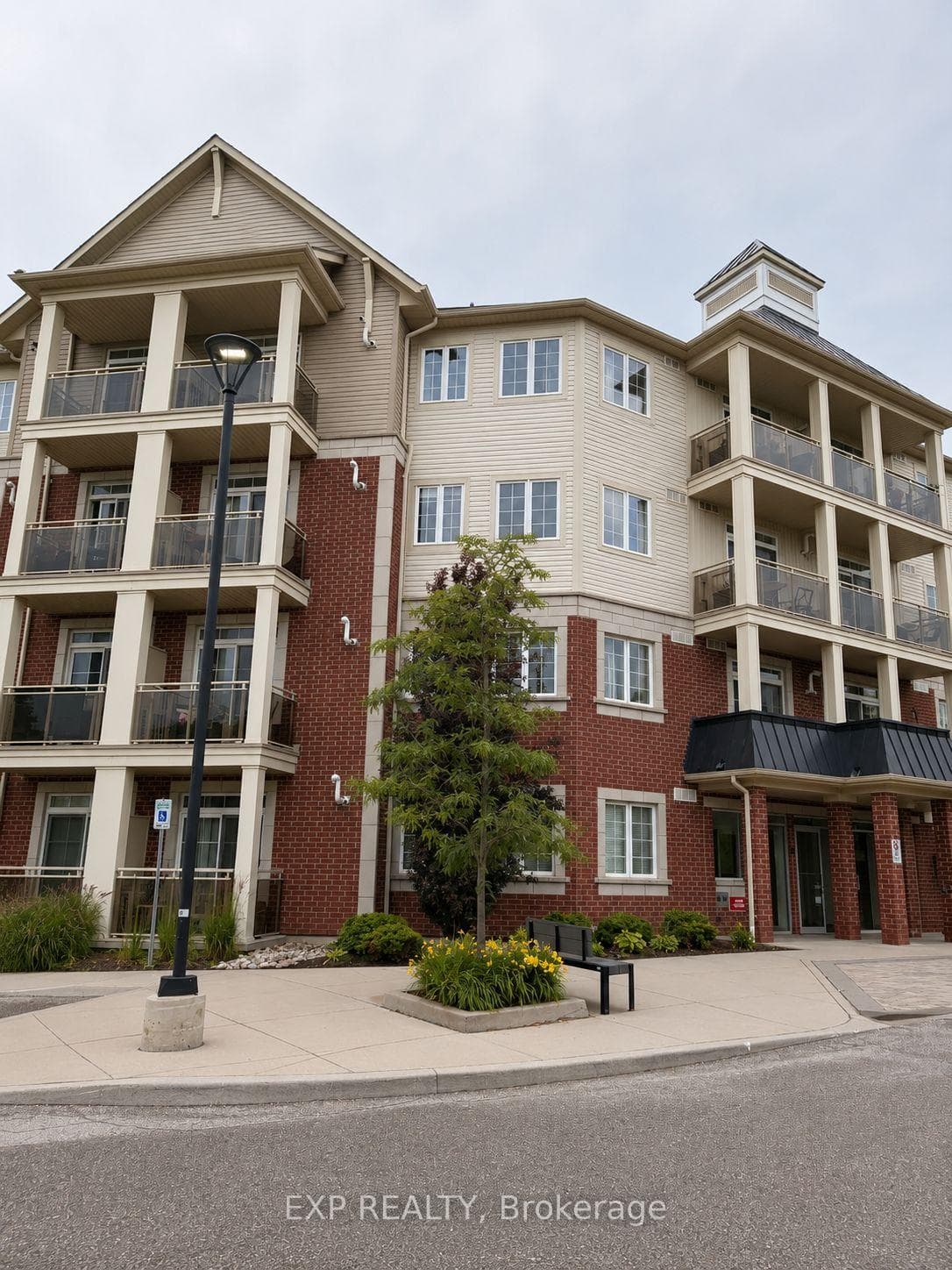 80 Aspen Springs Drive 124, Clarington, ON L1C 0V4, Clarington — photo 1