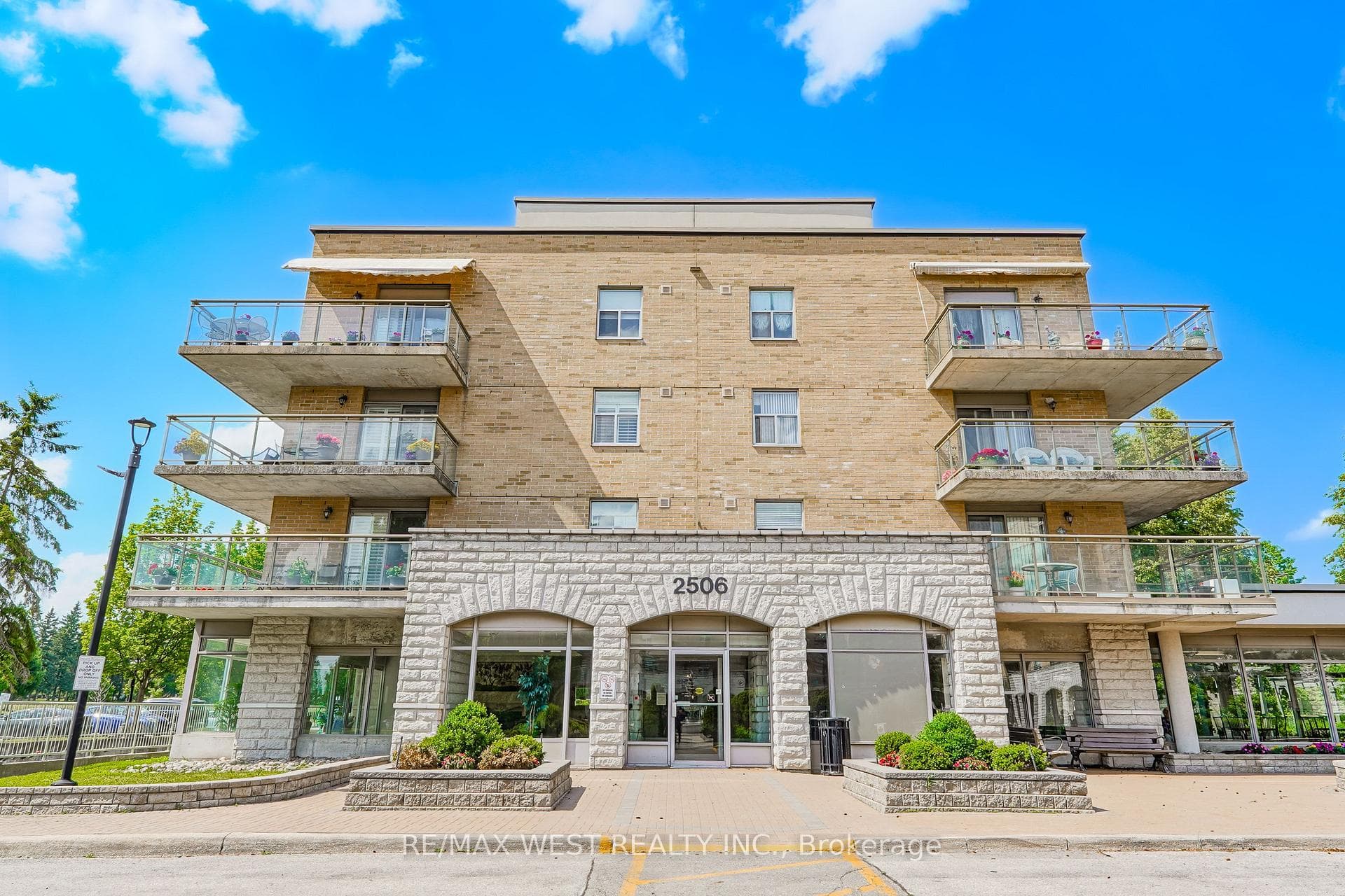 2506 Rutherford Road 414, Vaughan, ON L4K 5N4, Vaughan — photo 1