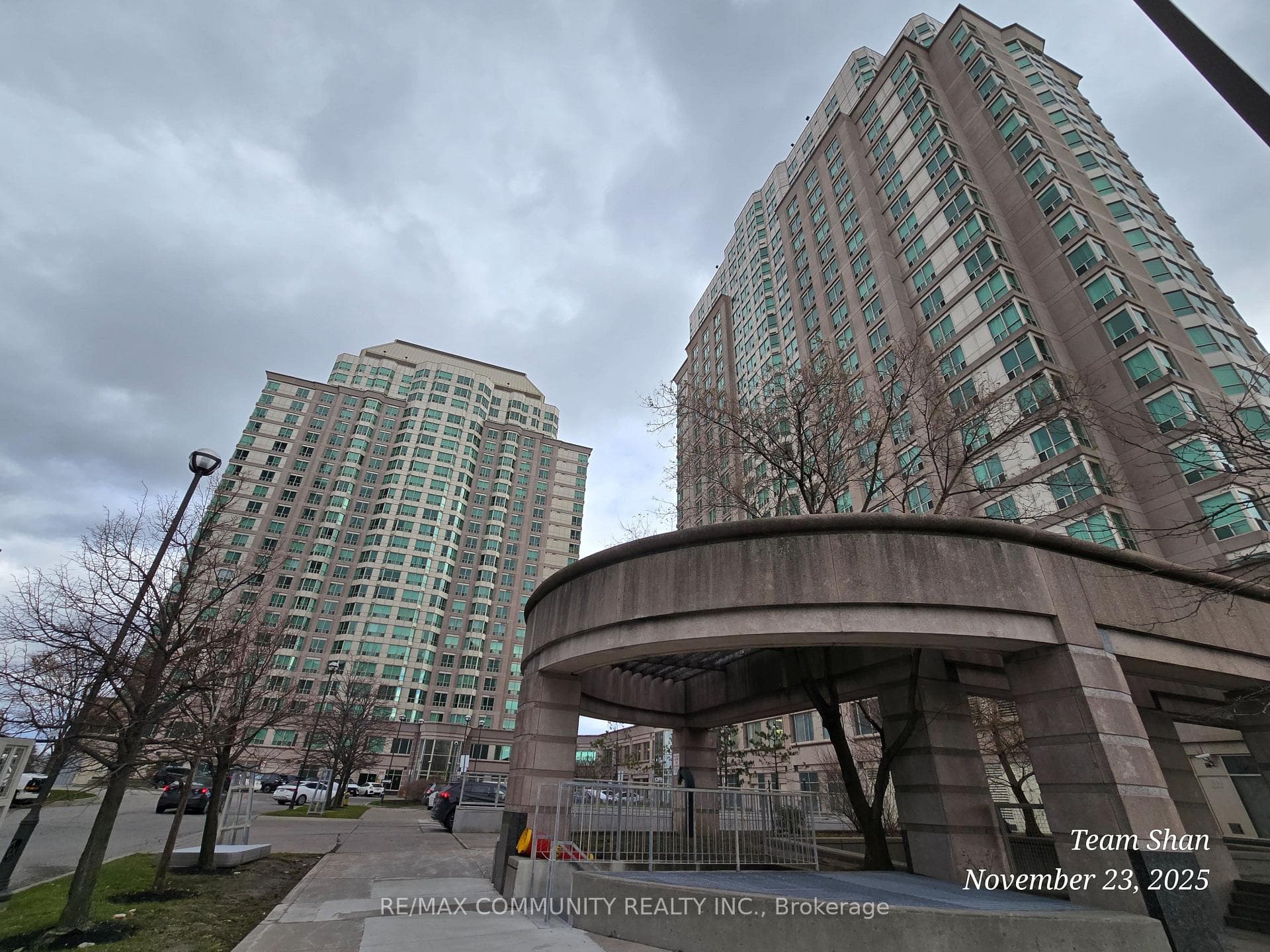1 Lee Centere Drive PH302, Toronto, ON M1H 3J2, Toronto E09 — photo 1