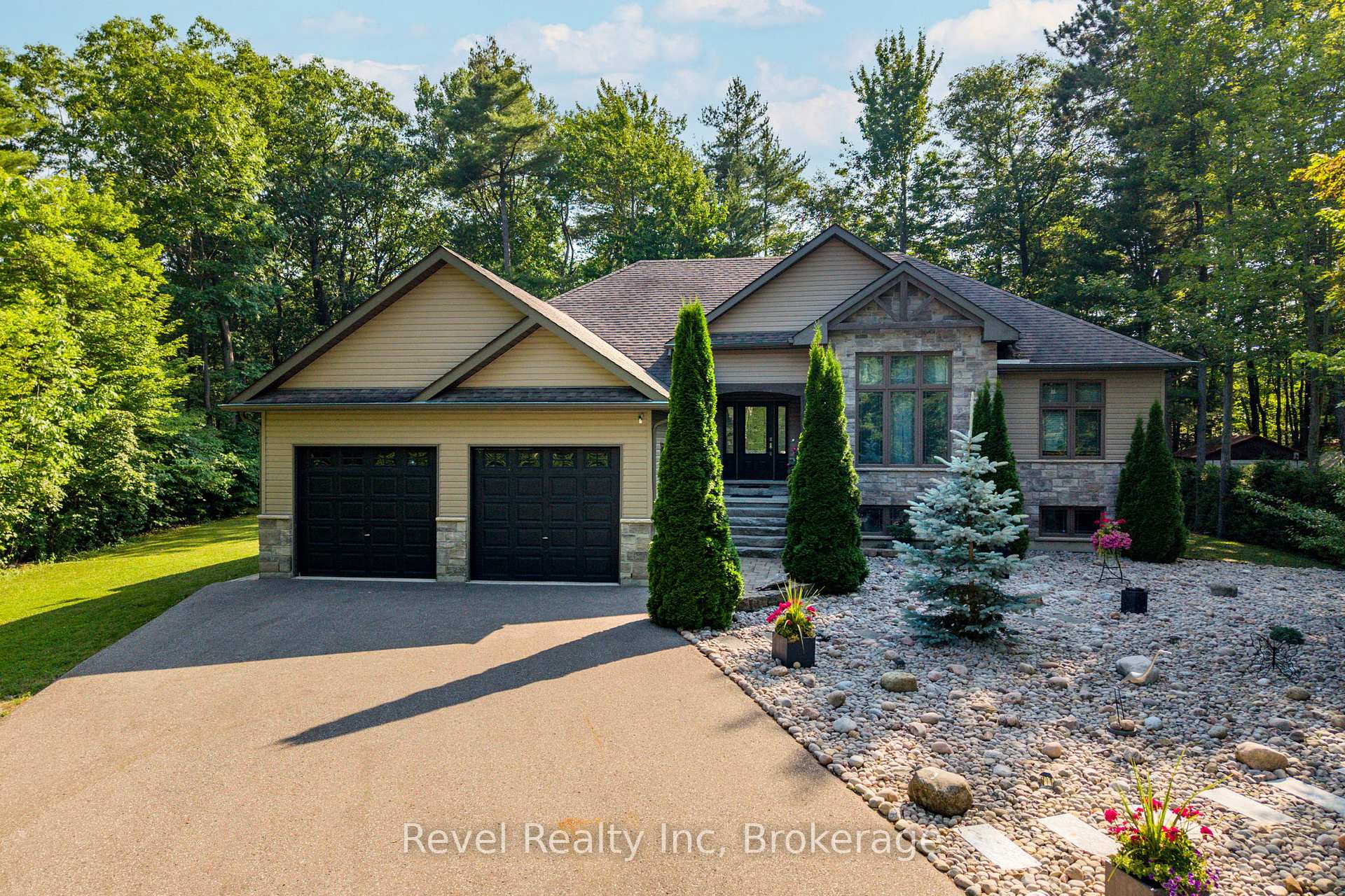 54 Vincent Circle, Tiny, ON L0L 2T0, Tiny — photo 1