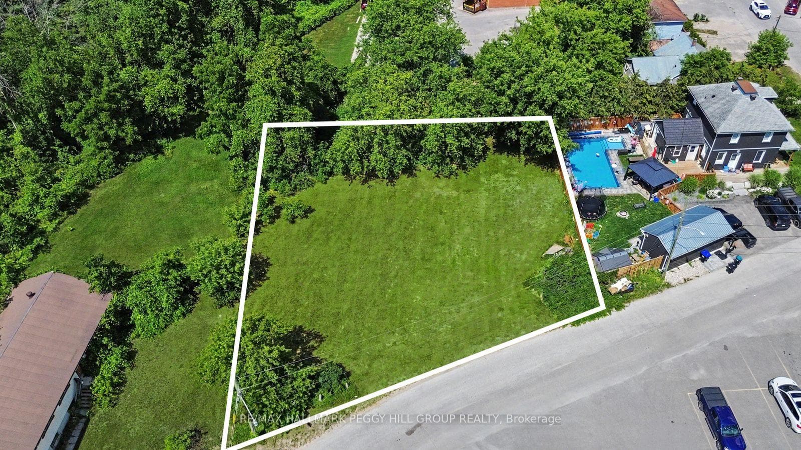 18 Fraser Street, Essa, ON L0M 1B0, Essa — photo 1