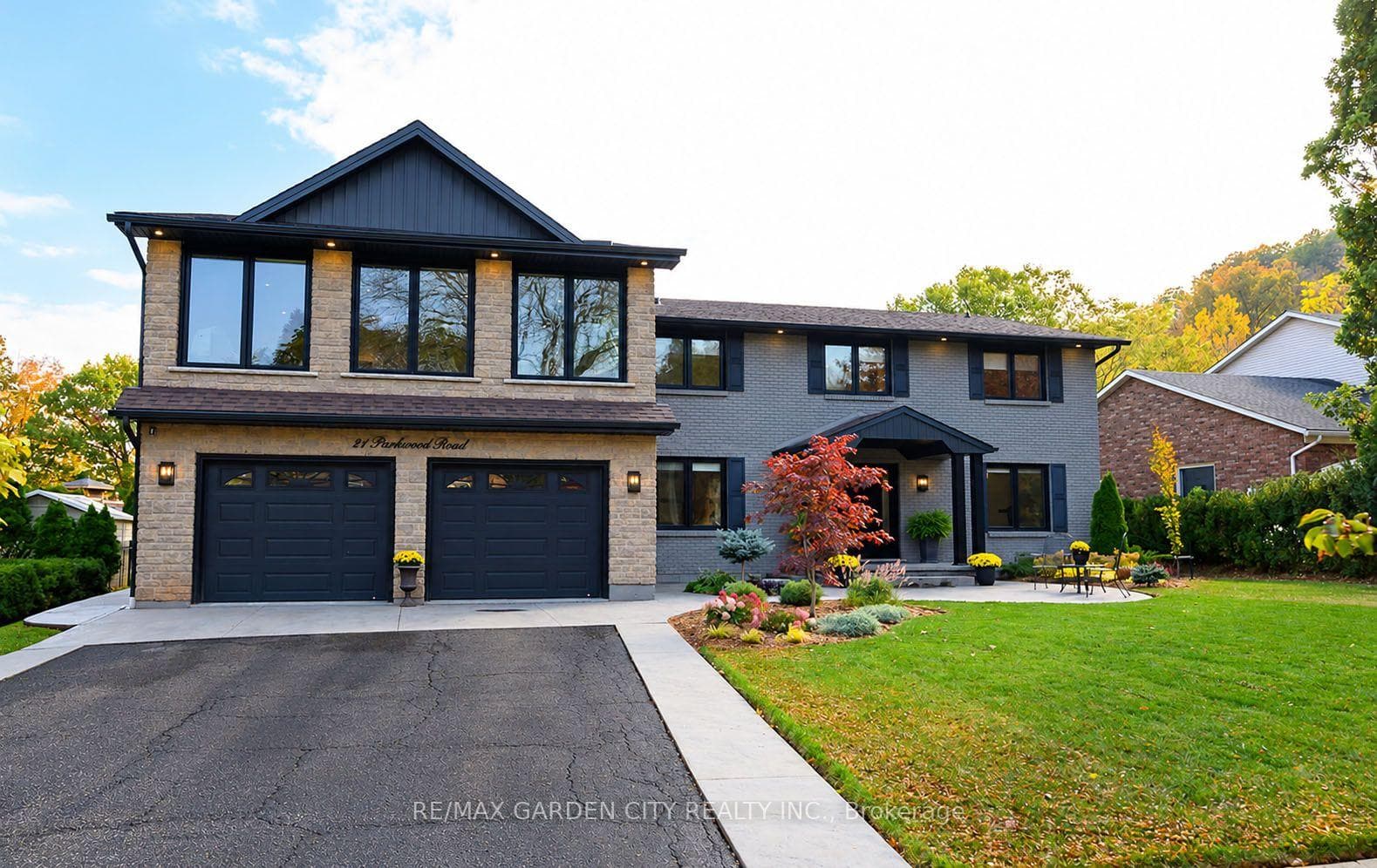21 PARKWOOD Road, Grimsby, ON L3M 4K7, Grimsby — photo 1