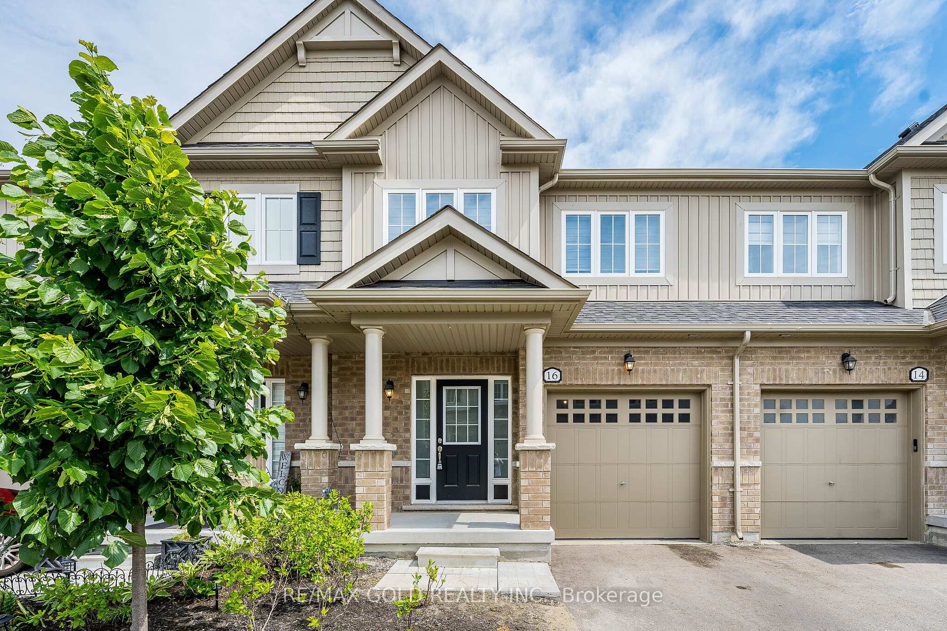 16 Brixham Lane, Brampton, ON L7A 5K2, Brampton — photo 1