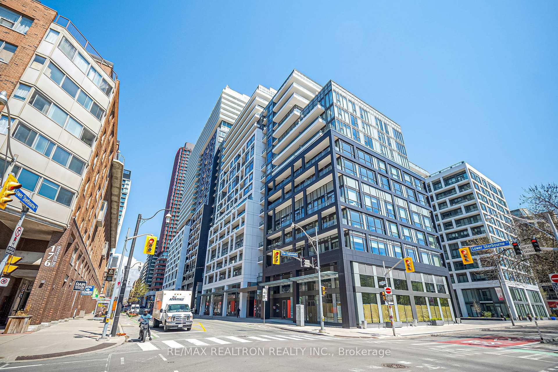 121 Lower Sherbourne Street 1742, Toronto, ON M5A 0W8, Toronto C08 — photo 1