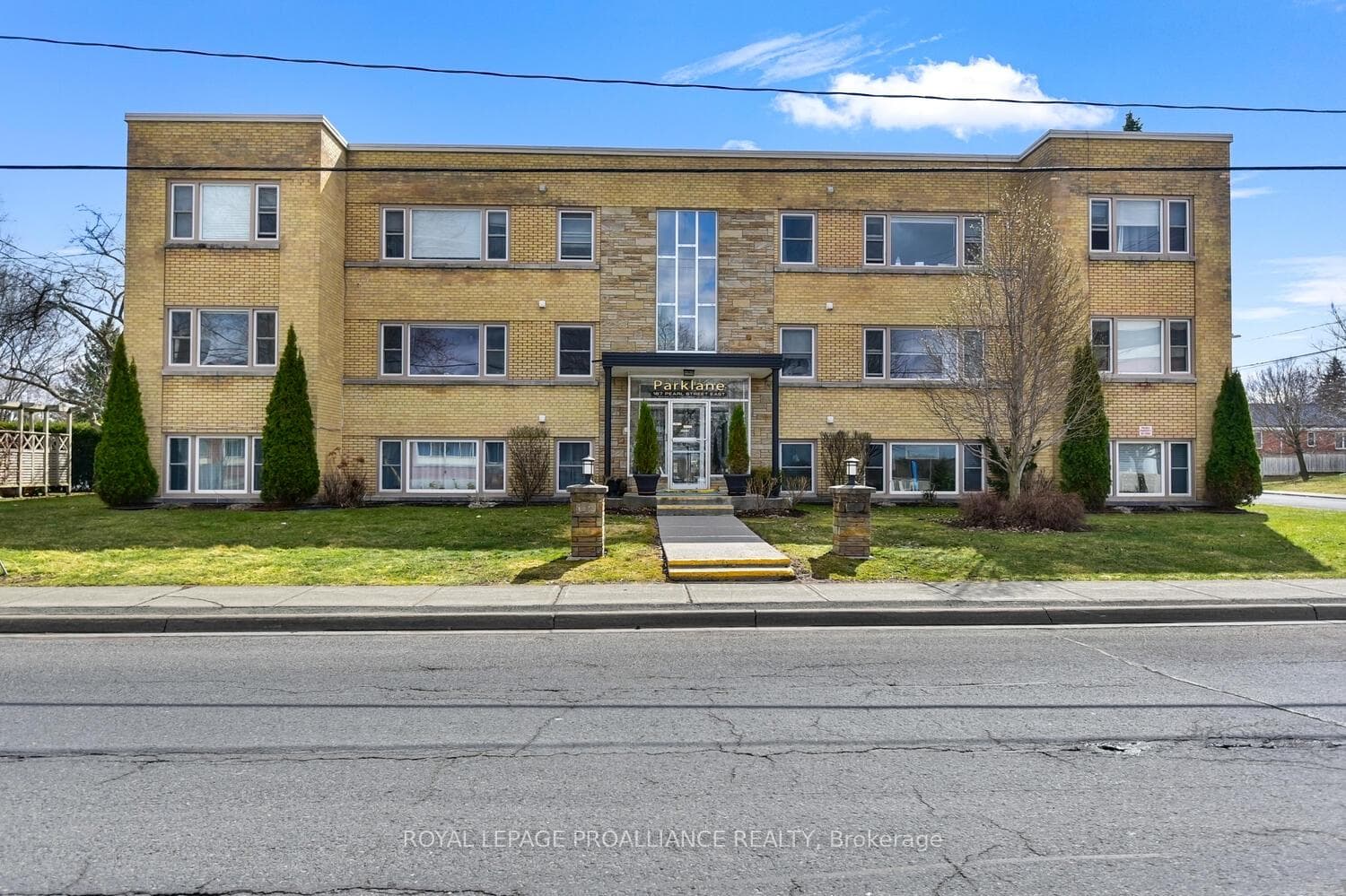 167 E Pearl Street E 11, Brockville, ON K6V 1R5, Brockville — photo 1