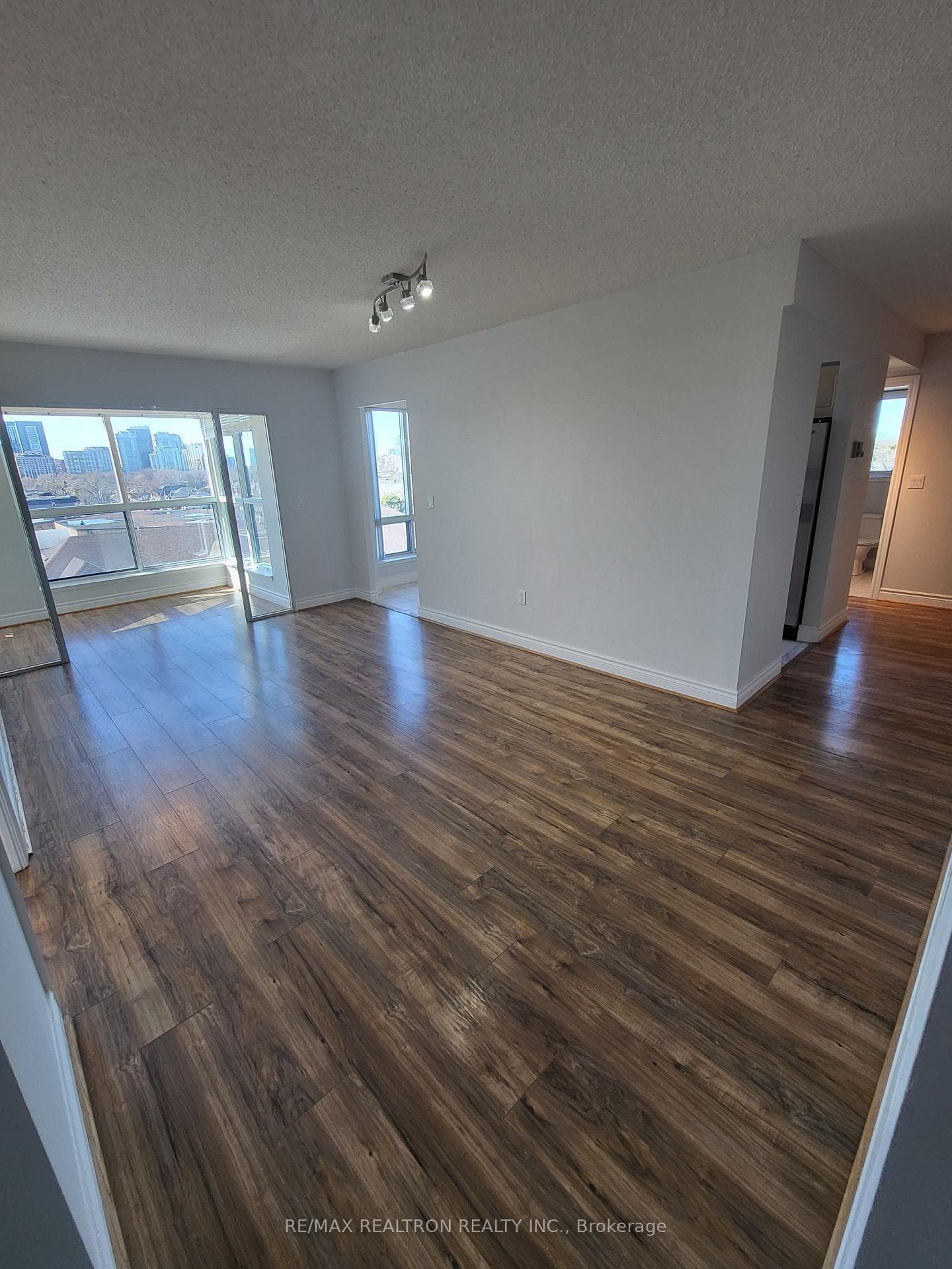 1 Hycrest Avenue 608, Toronto, ON M2N 6V8, Toronto C14 — photo 1