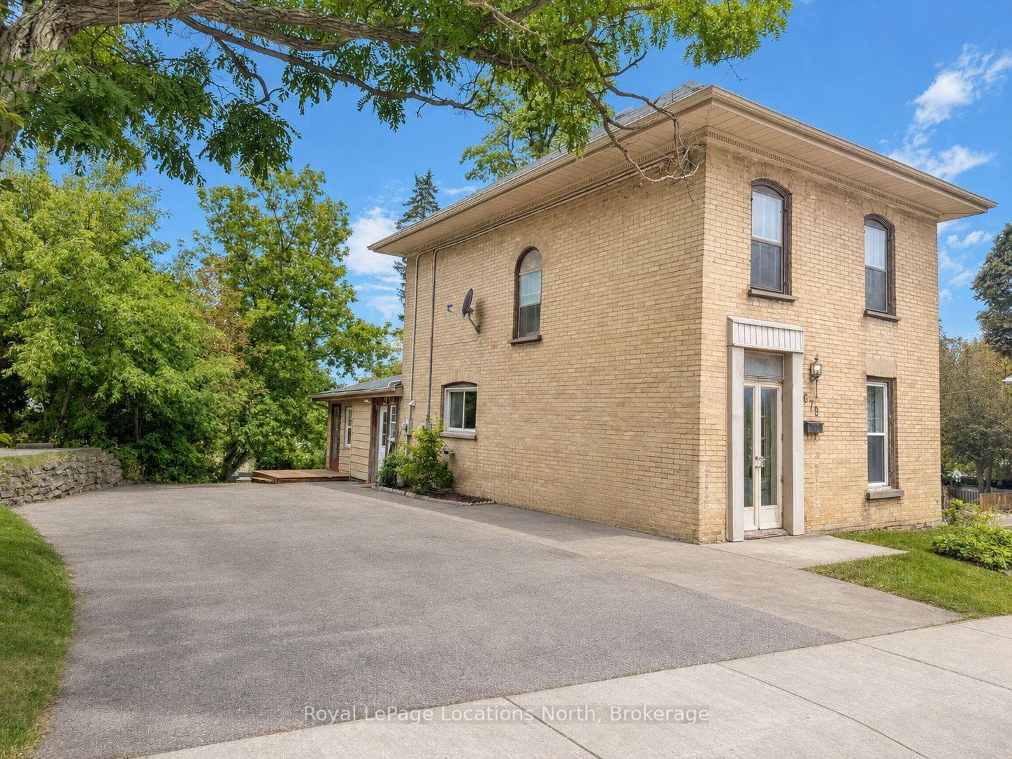 675 Stewart Street, Peterborough, ON K9H 4C5, Peterborough — photo 1