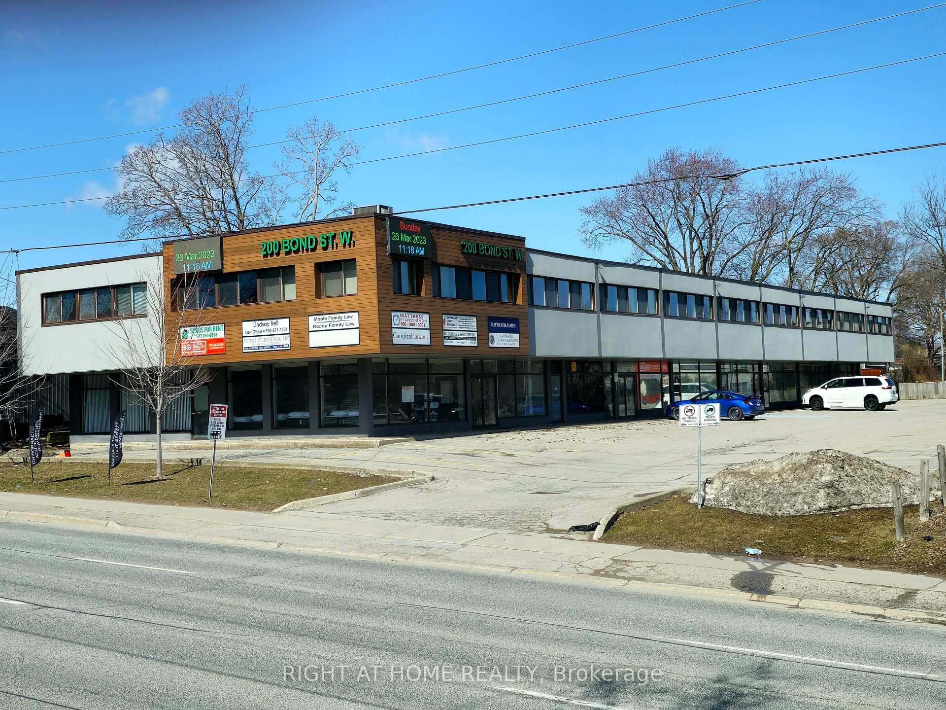 200 Bond Street W 208, Oshawa, ON L1J 2L7, Oshawa — photo 1