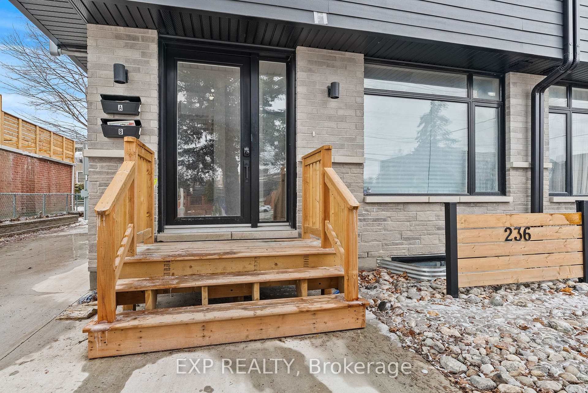 236 Woodroffe Avenue, Woodroffe, ON K2A 3V4, Woodroffe — photo 1