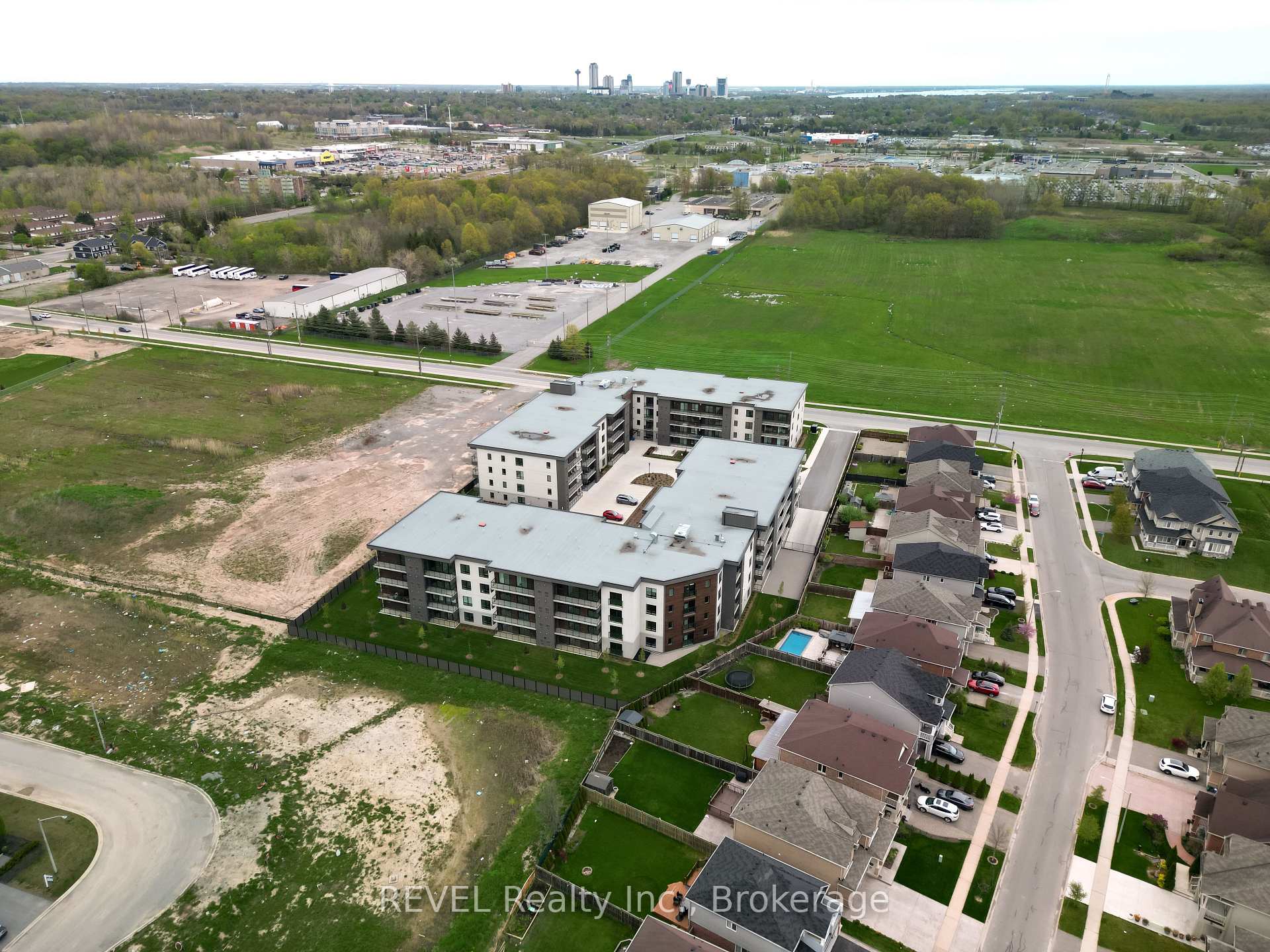 7549A KALAR Road 216, Niagara Falls, ON L2H 2Y6, Niagara Falls — photo 1