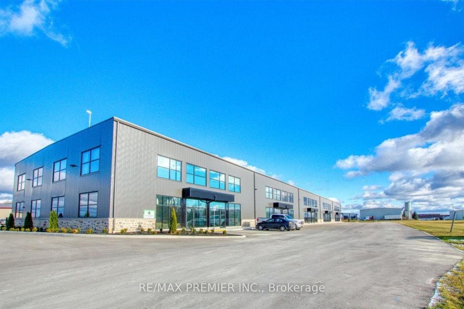 111 Gregson Court 6-10, Centre Wellington, ON N1M 0E1, Centre Wellington — photo 1