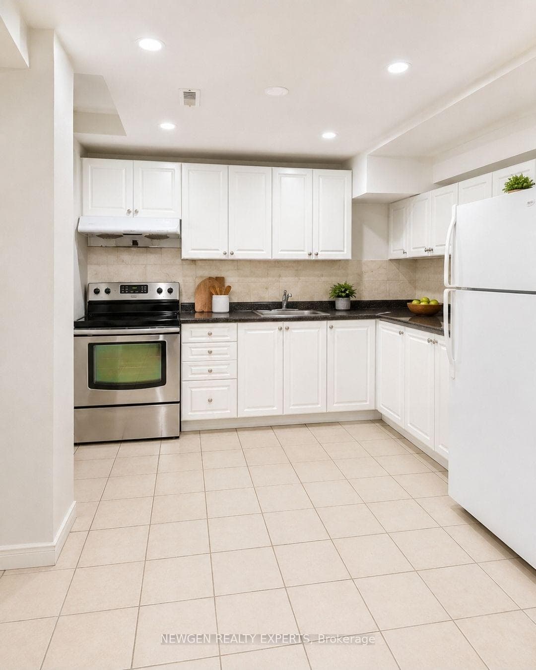 35 Casemore Road Bsmnt, Toronto, ON M1X 1J3, Toronto E11 — photo 1