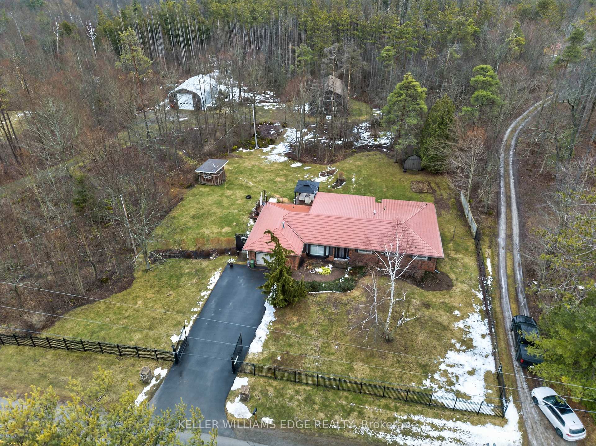 484 11TH CONCESSION Road E, Hamilton, ON L8B 1J1, Hamilton — photo 1