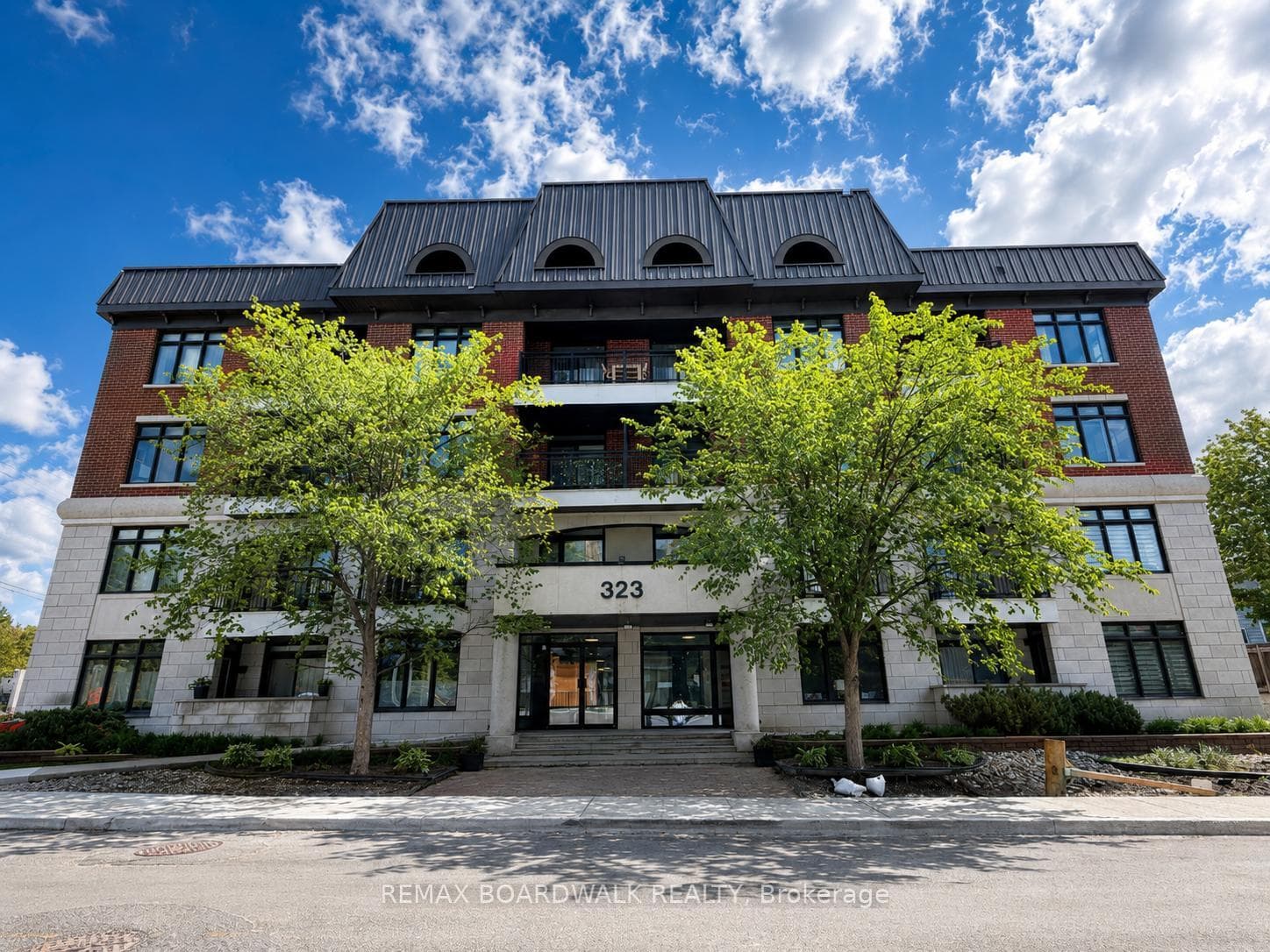 323 Winona Avenue 306, Westboro - Hampton Park, ON K1Z 5H3, Westboro - Hampton Park — photo 1