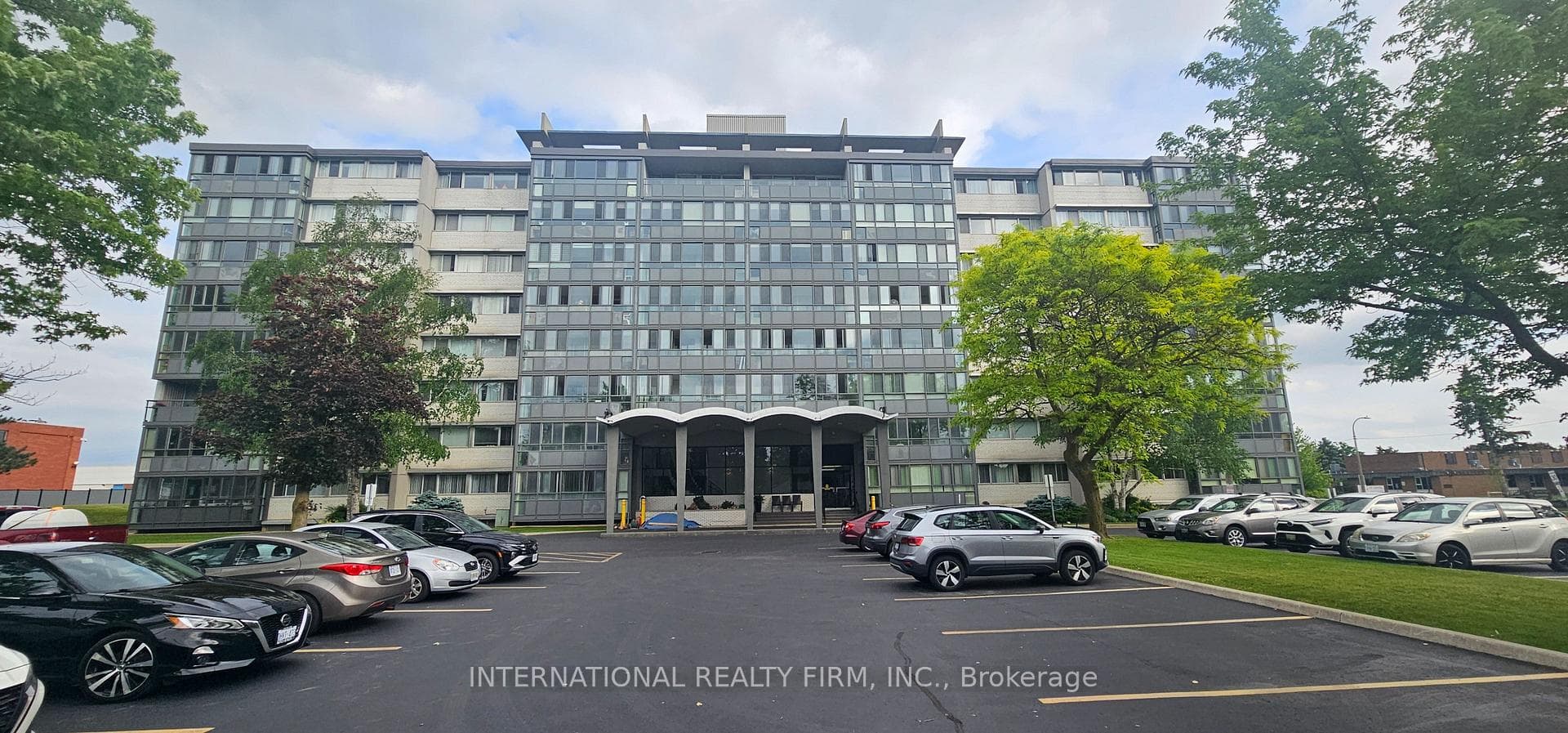 24 Midland Drive 401, Kitchener, ON N2A 2A8, Kitchener — photo 1