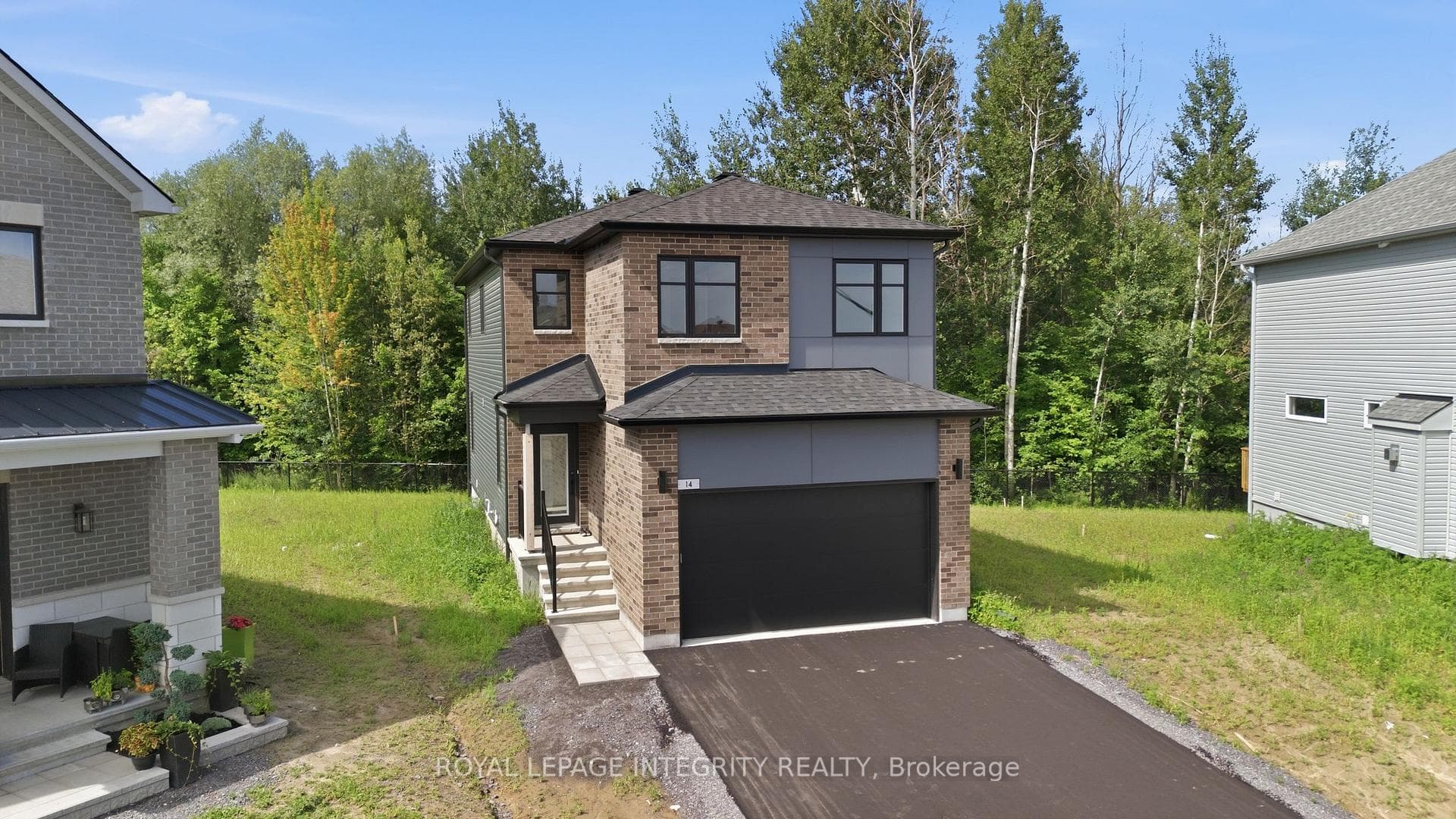 14 Academie Street, Russell, ON K0A 1W0, Russell — photo 1