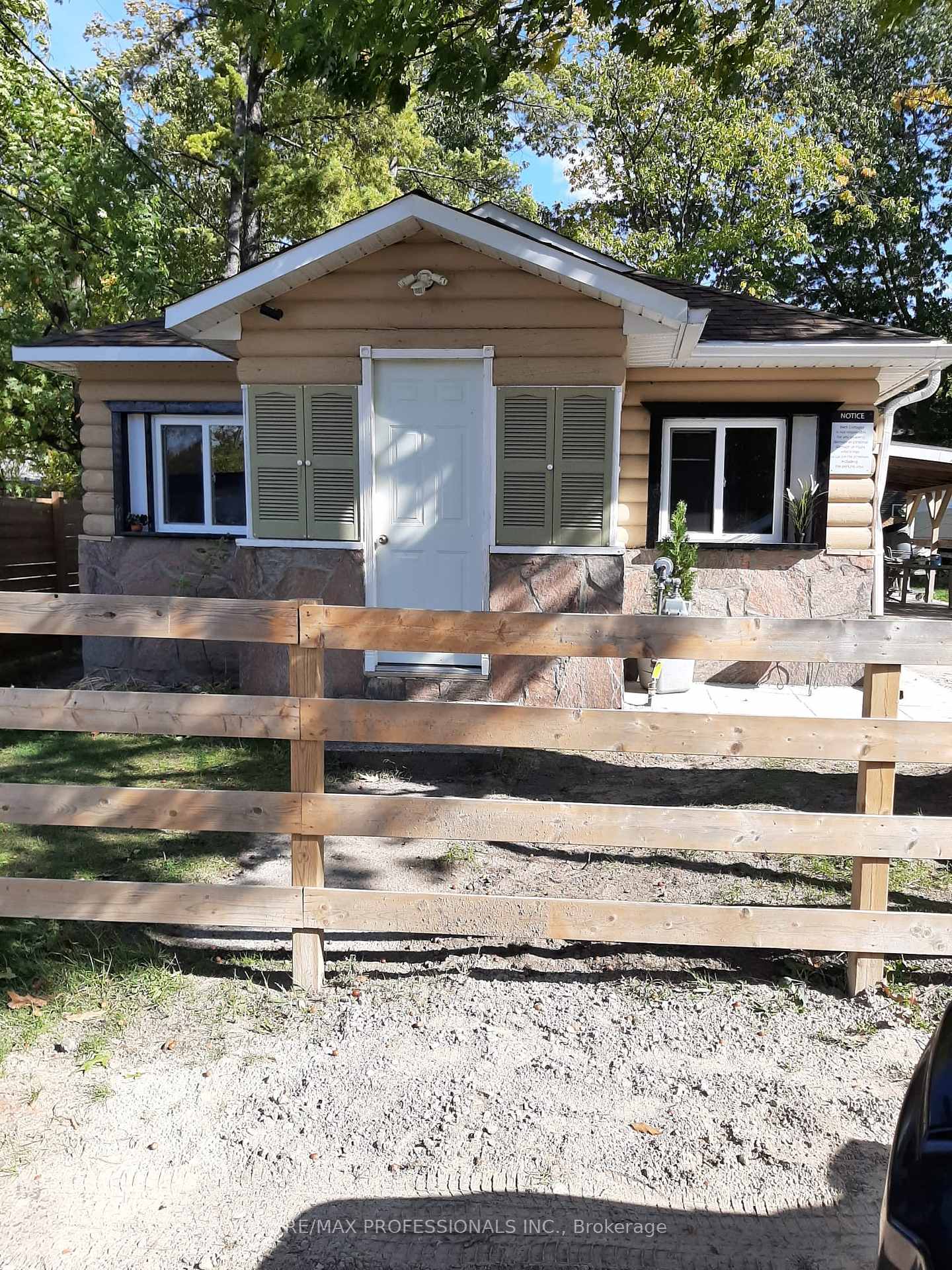 39 Beck Street, Wasaga Beach, ON L9Z 2K9, Wasaga Beach — photo 1