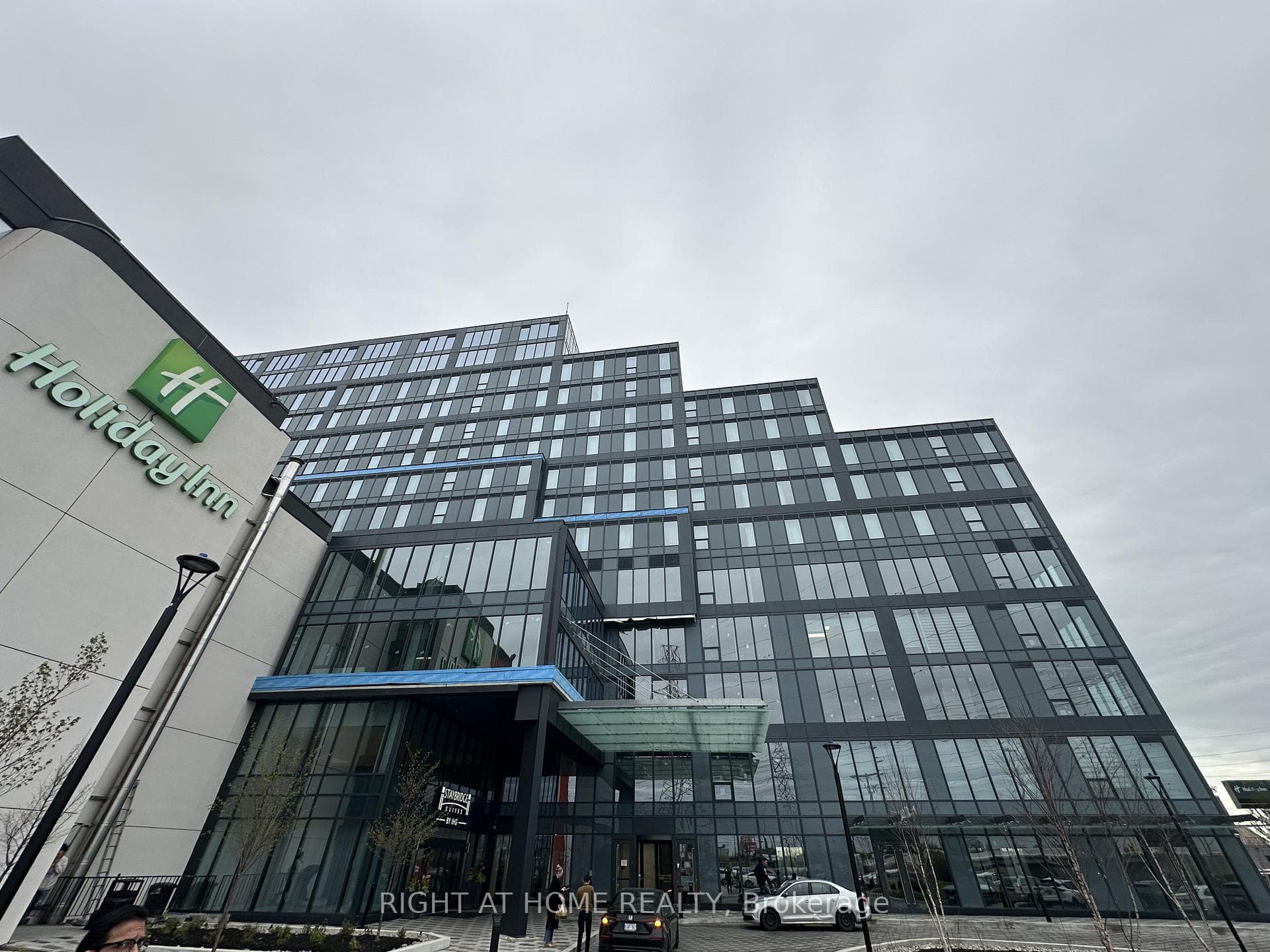 600 Dixon Road 123, Toronto, ON M9W 1J1, Toronto W10 — photo 1