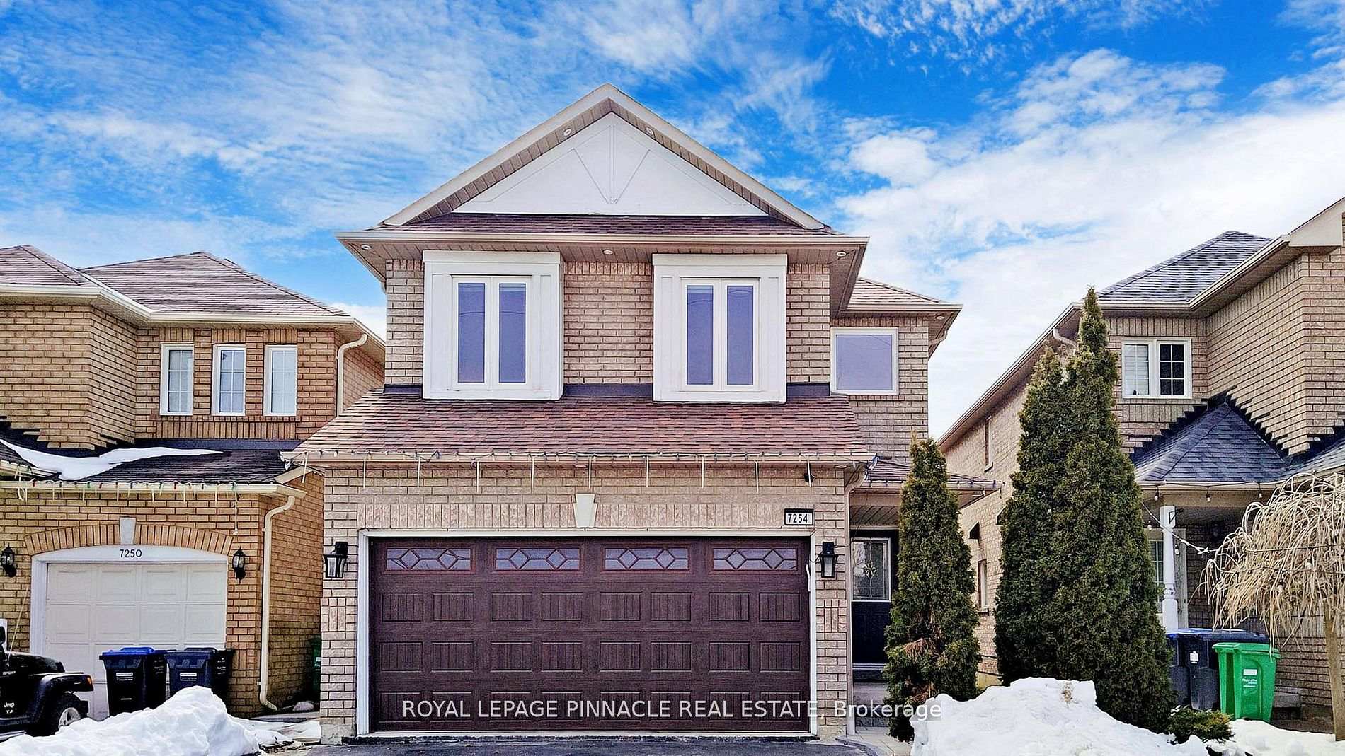 7254 Dime Crescent, Mississauga, ON L5W 1K5, Mississauga — photo 1