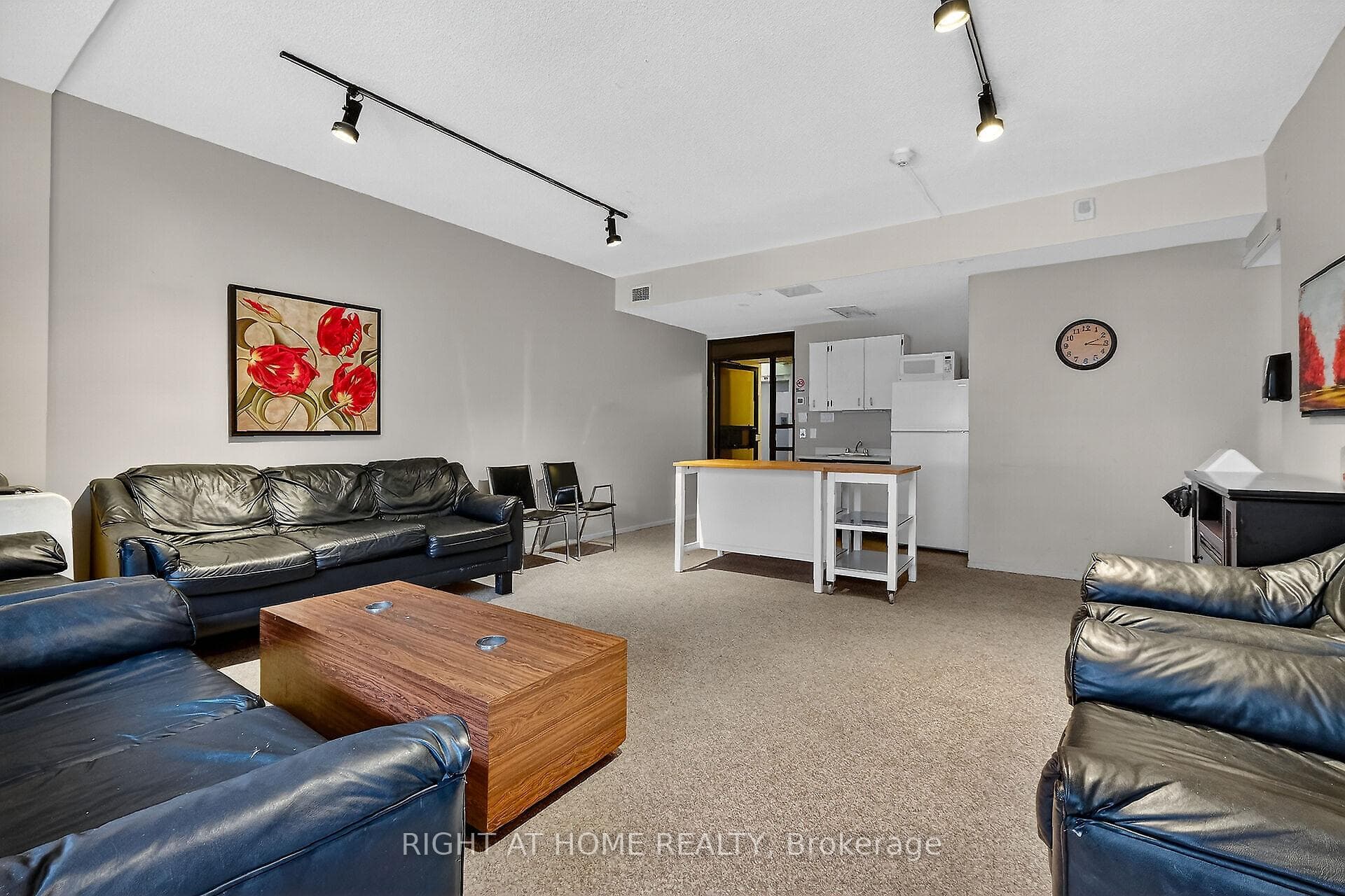 1785 Frobisher Lane 2204, Alta Vista and Area, ON K1G 3T7, Alta Vista and Area — photo 1