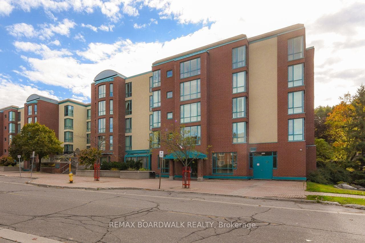 330 Centrum Boulevard 206, Orleans - Cumberland and Area, ON K1E 3W2, Orleans - Cumberland and Area — photo 1