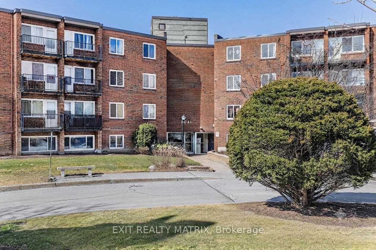 2041 Arrowsmith Drive 402C, Beacon Hill North - South and Area, ON K1J 7V7, Beacon Hill North - South and Area — photo 1
