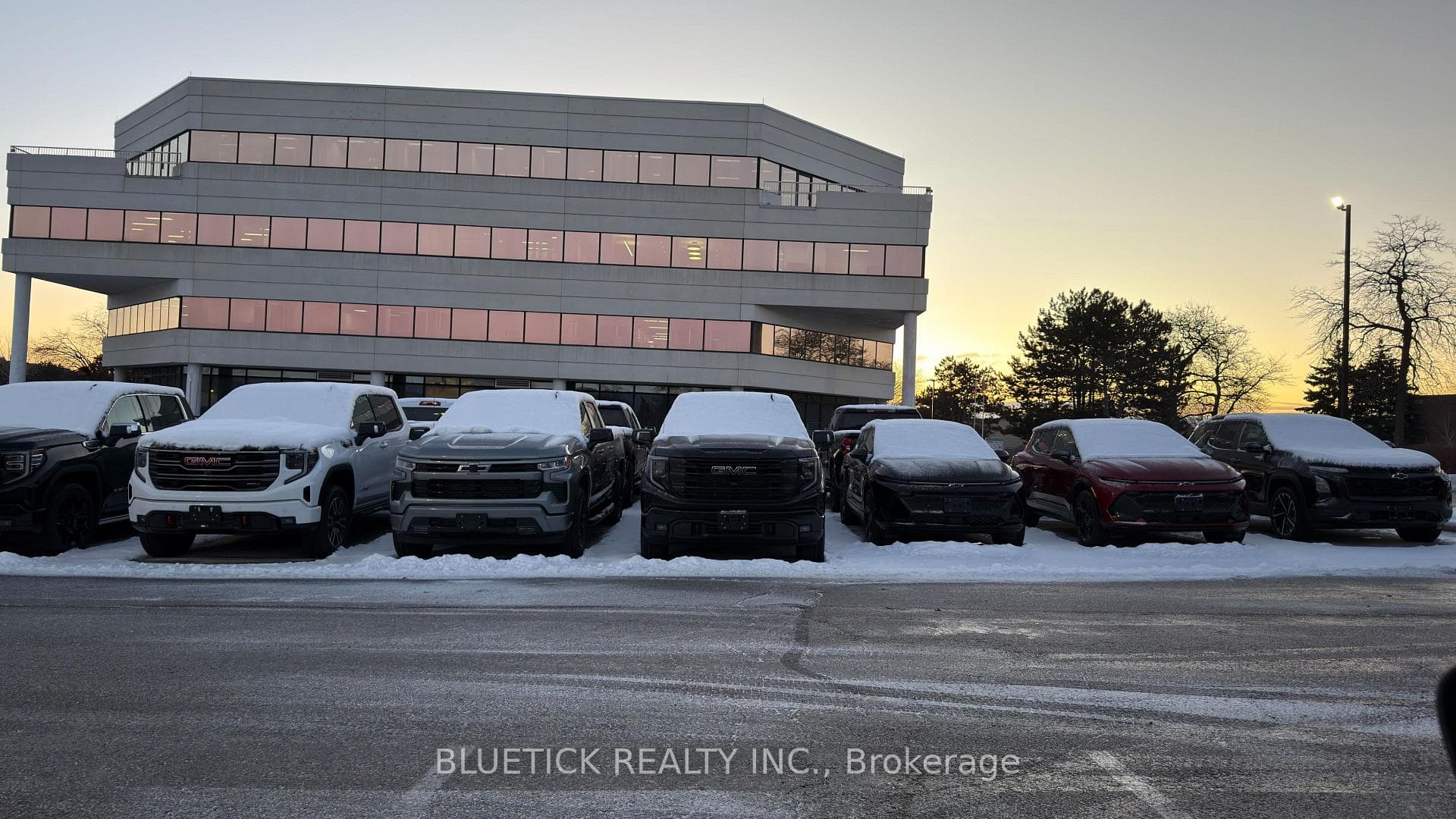2233 Argentia Road Parking, Mississauga, ON L5N 2X7, Mississauga — photo 1
