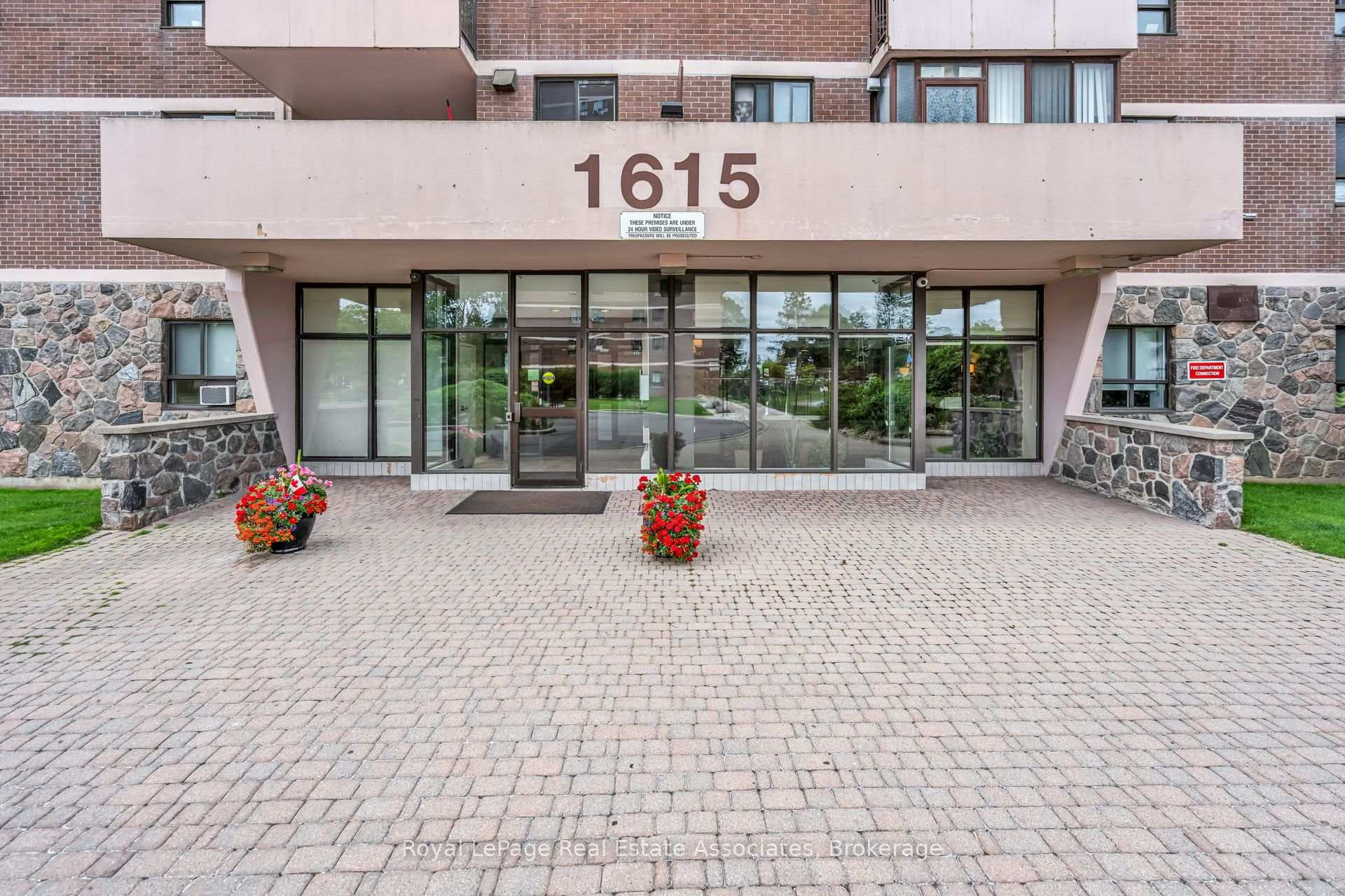 1615 Bloor Street 1108, Mississauga, ON L4X 1S2, Mississauga — photo 1