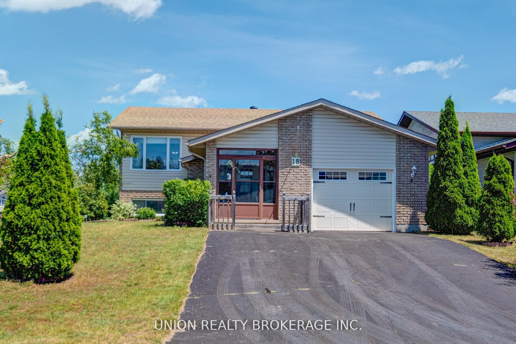 18 Birch Crescent, Kawartha Lakes, ON K0M 1A0, Kawartha Lakes — photo 1