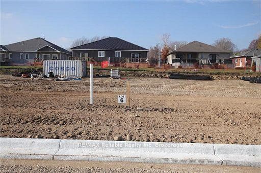 780 BRYANS Drive, Huron East, ON N0G 1H0, Huron East — photo 1